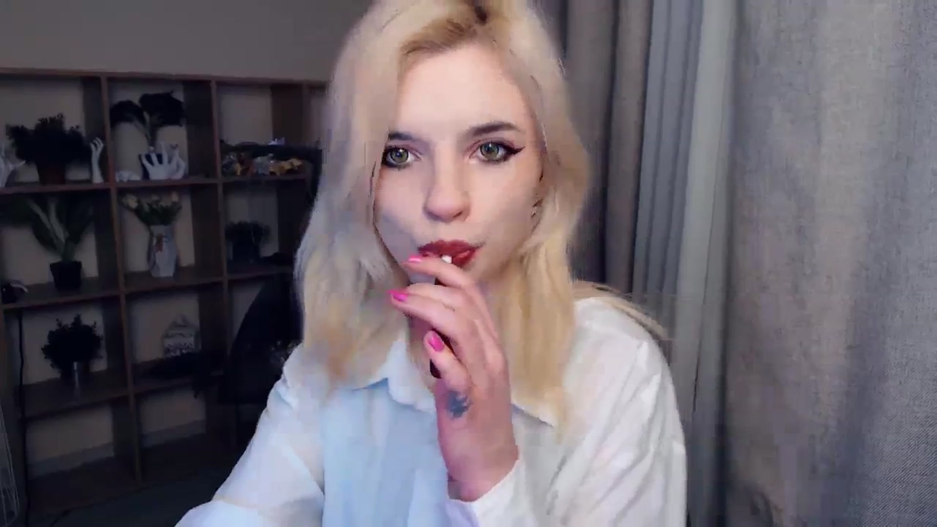 Gallery image thumbnail from Erineys's myfreecams stream on, 02/08/2024, 14:31 image 9 of 20