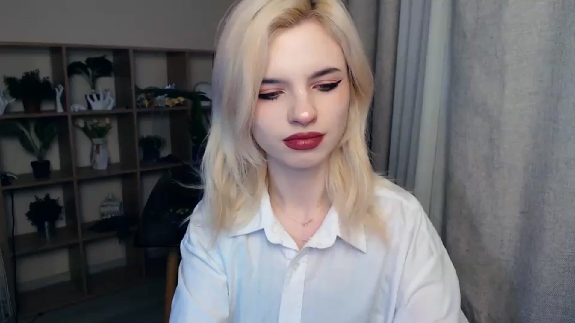 Gallery image thumbnail from Erineys's myfreecams stream on, 02/08/2024, 14:31 image 4 of 20