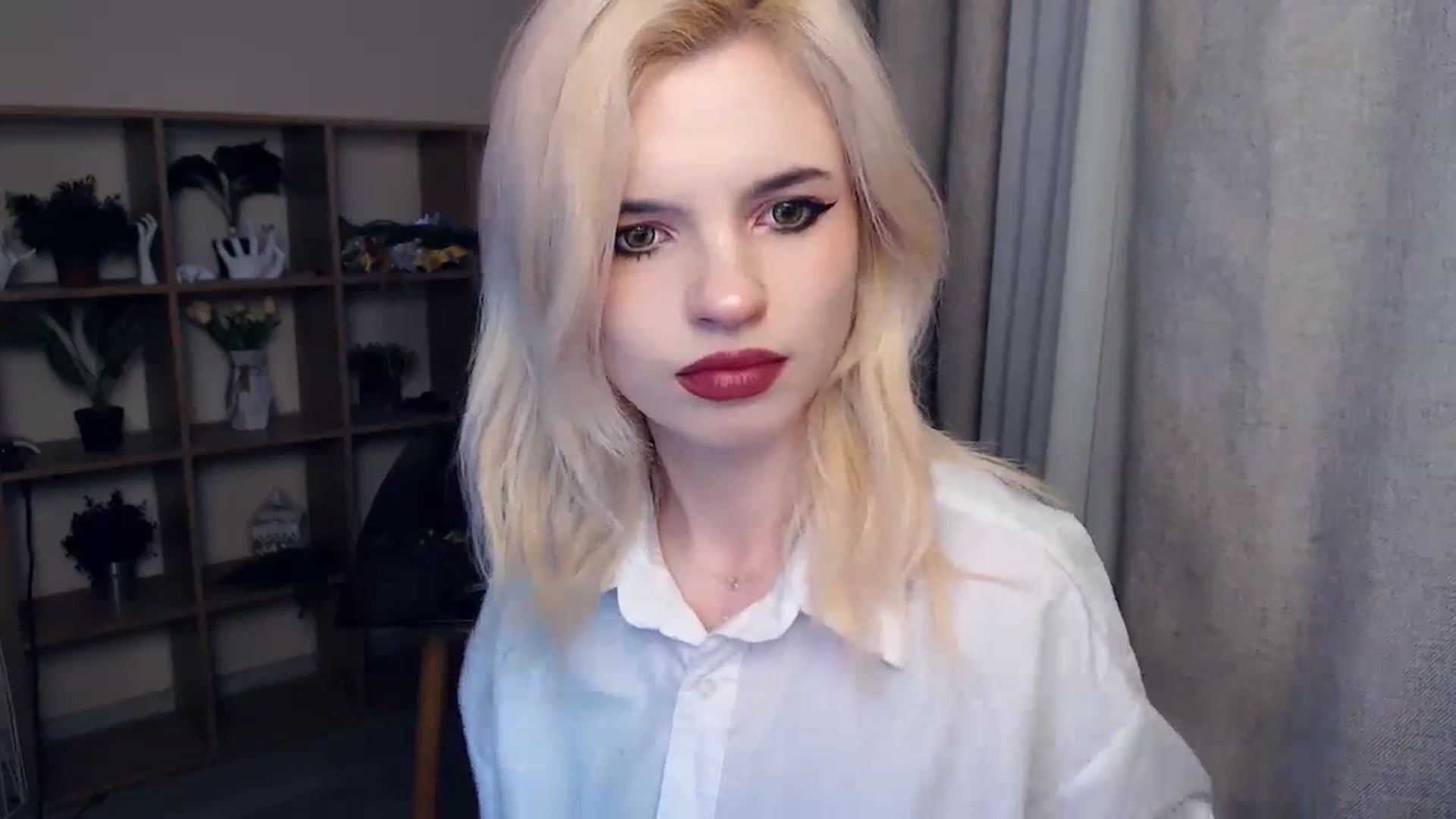 Gallery image thumbnail from Erineys's myfreecams stream on, 02/08/2024, 14:31 image 16 of 20