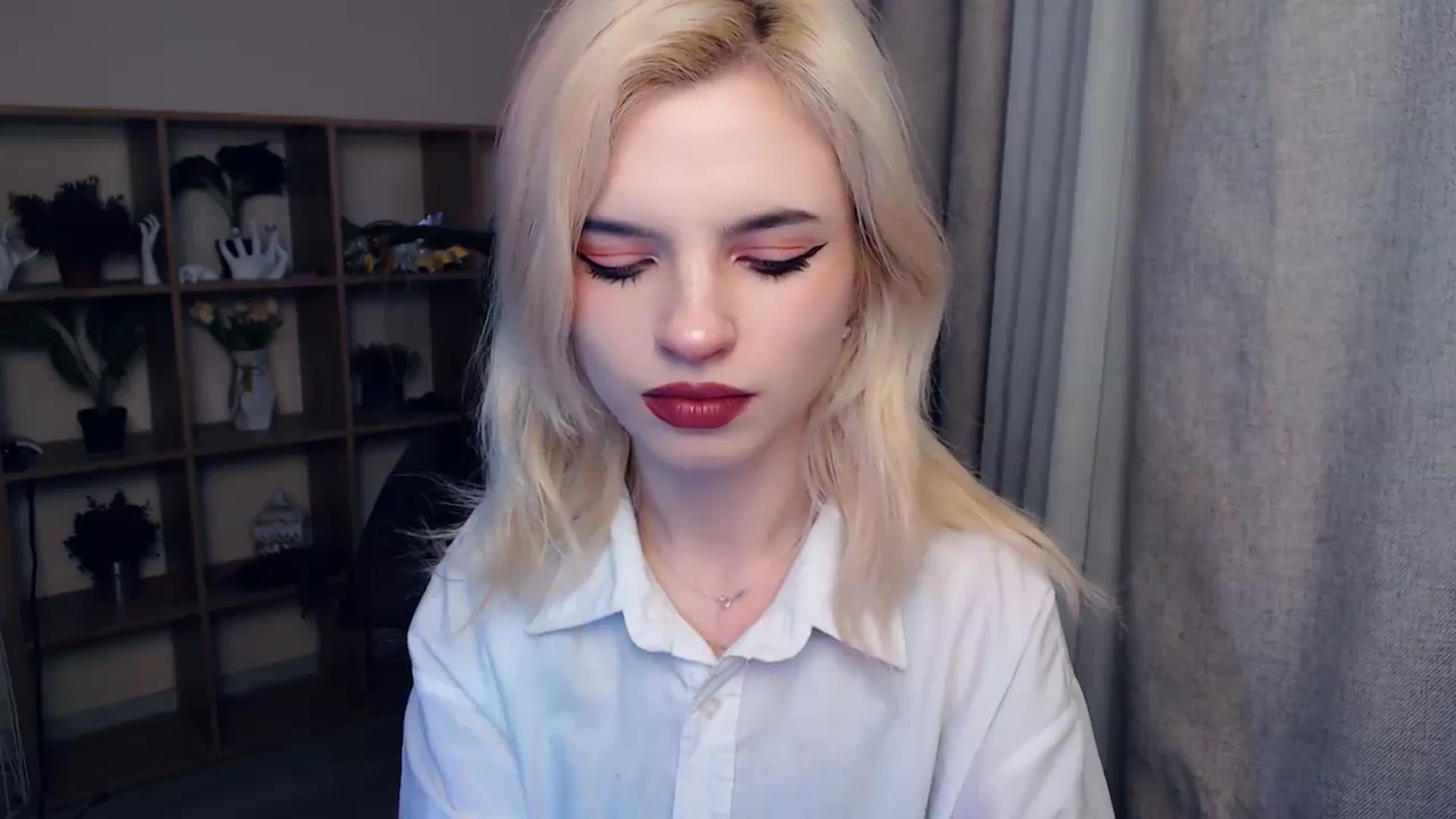 Gallery image thumbnail from Erineys's myfreecams stream on, 02/08/2024, 14:31 image 2 of 20