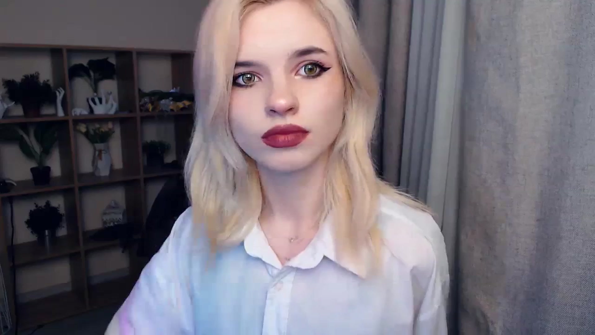 Gallery image thumbnail from Erineys's myfreecams stream on, 02/08/2024, 14:31 image 17 of 20