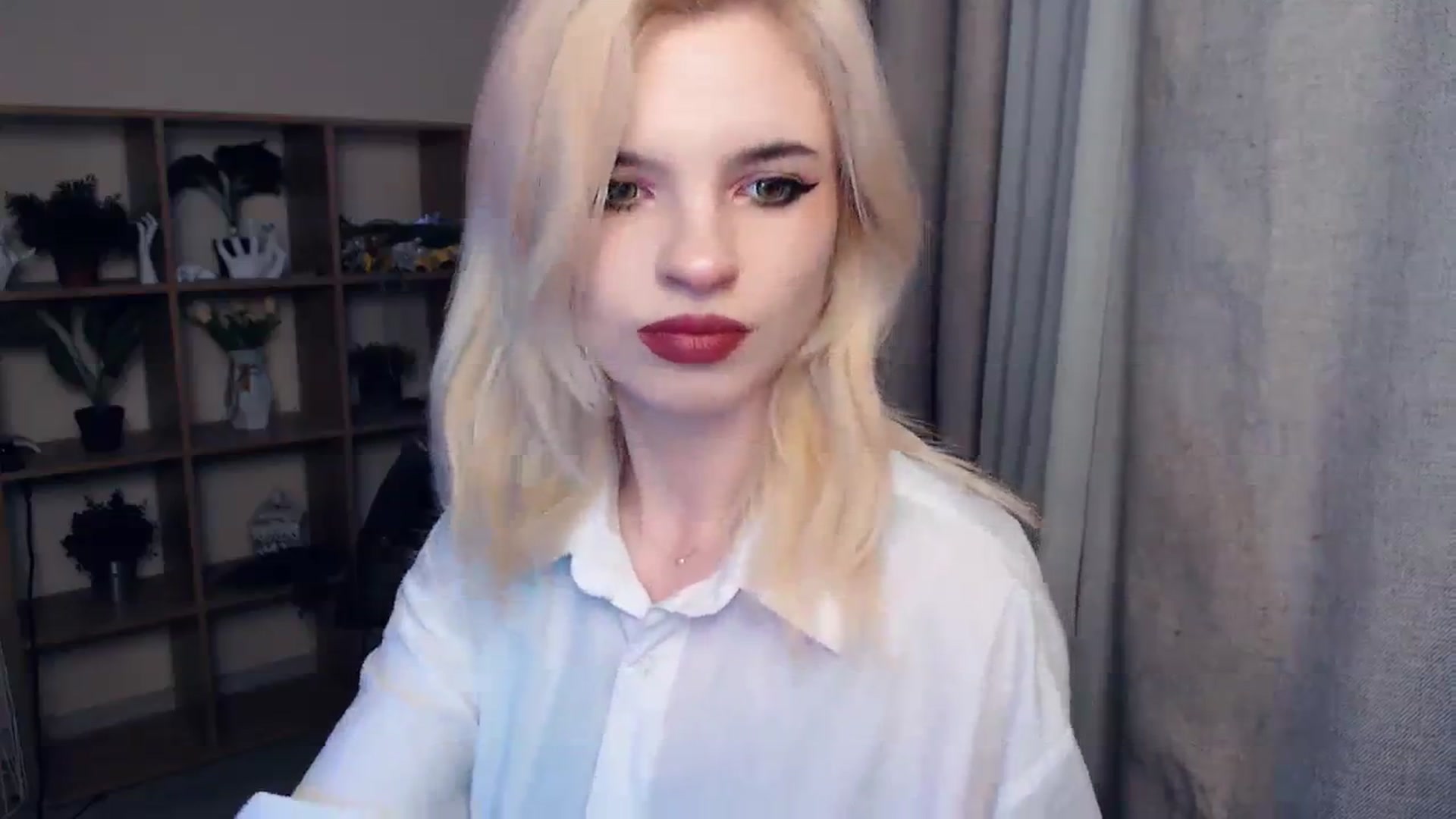 Gallery image thumbnail from Erineys's myfreecams stream on, 02/08/2024, 14:31 image 19 of 20