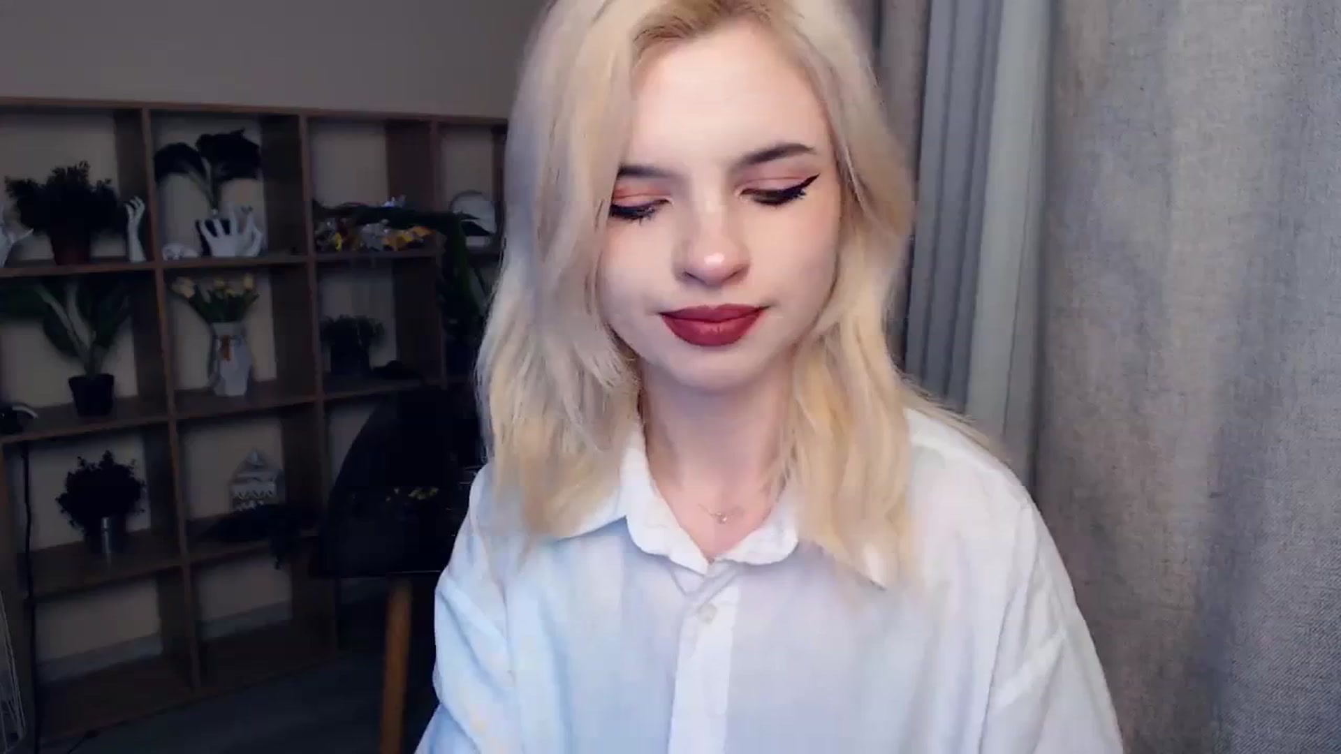 Gallery image thumbnail from Erineys's myfreecams stream on, 02/08/2024, 14:31 image 18 of 20