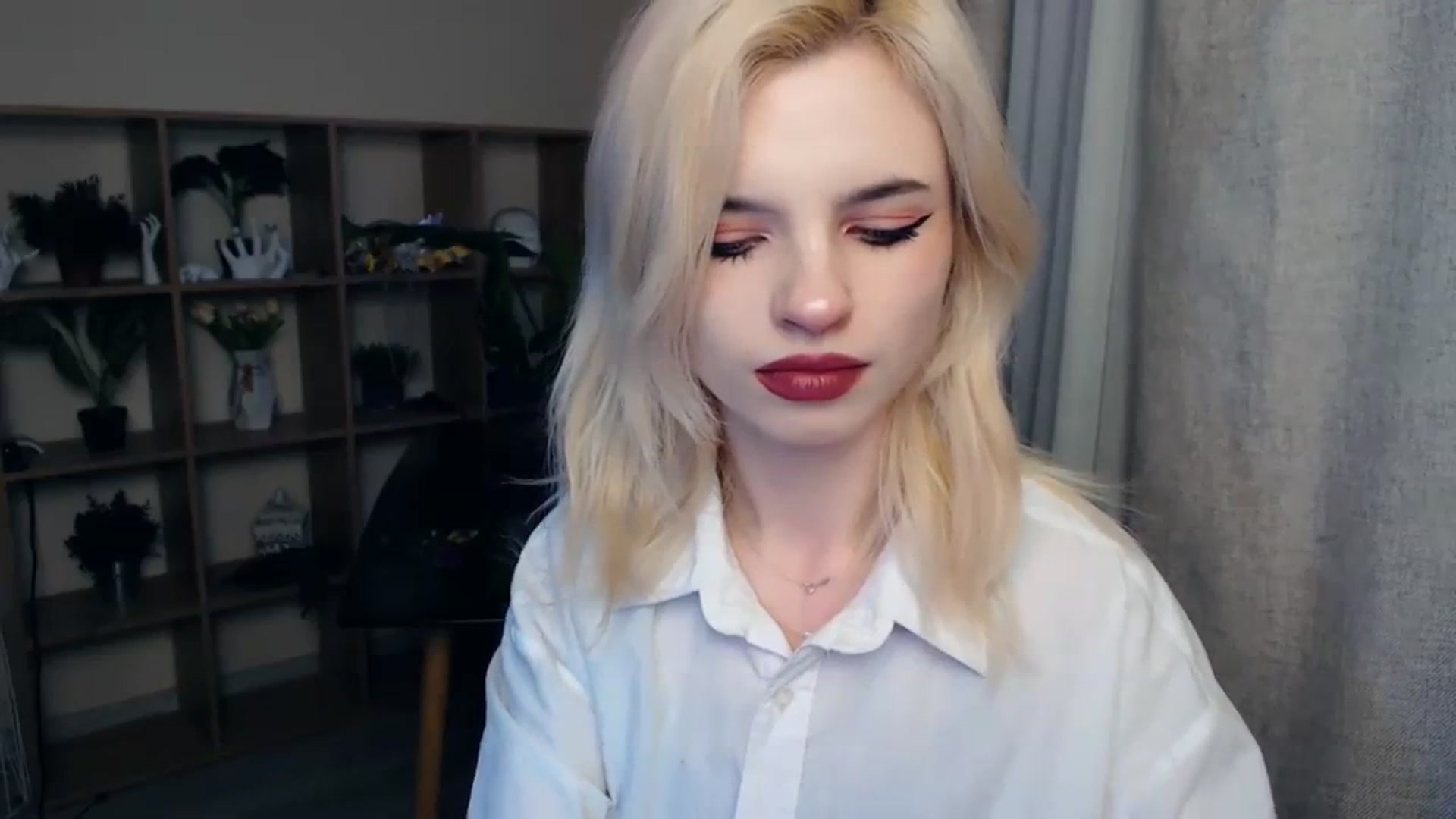 Gallery image thumbnail from Erineys's myfreecams stream on, 02/08/2024, 14:31 image 7 of 20