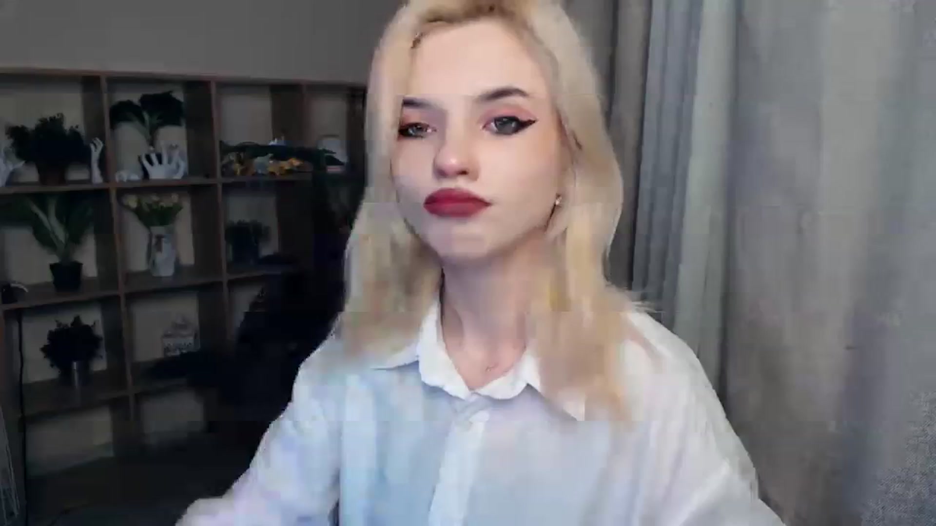 Gallery image thumbnail from Erineys's myfreecams stream on, 02/08/2024, 14:31 image 3 of 20