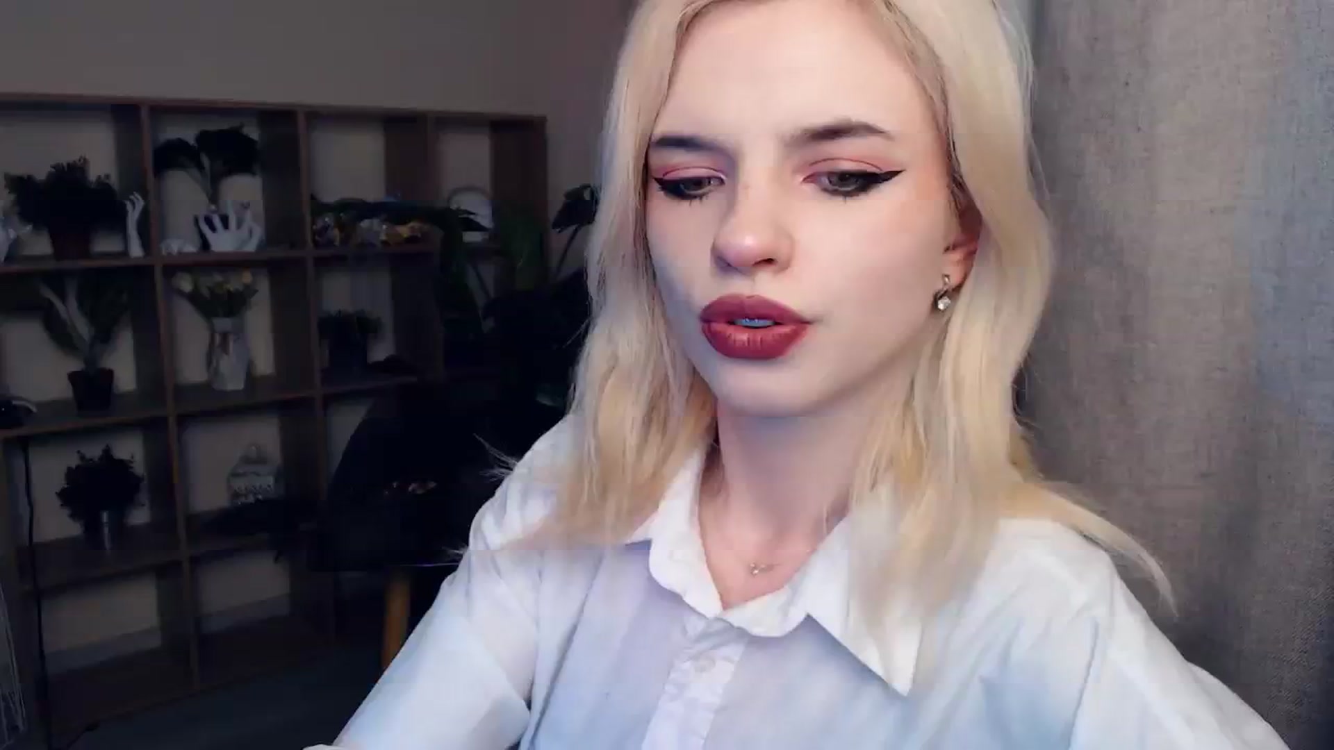 Gallery image thumbnail from Erineys's myfreecams stream on, 02/08/2024, 14:56 image 11 of 20