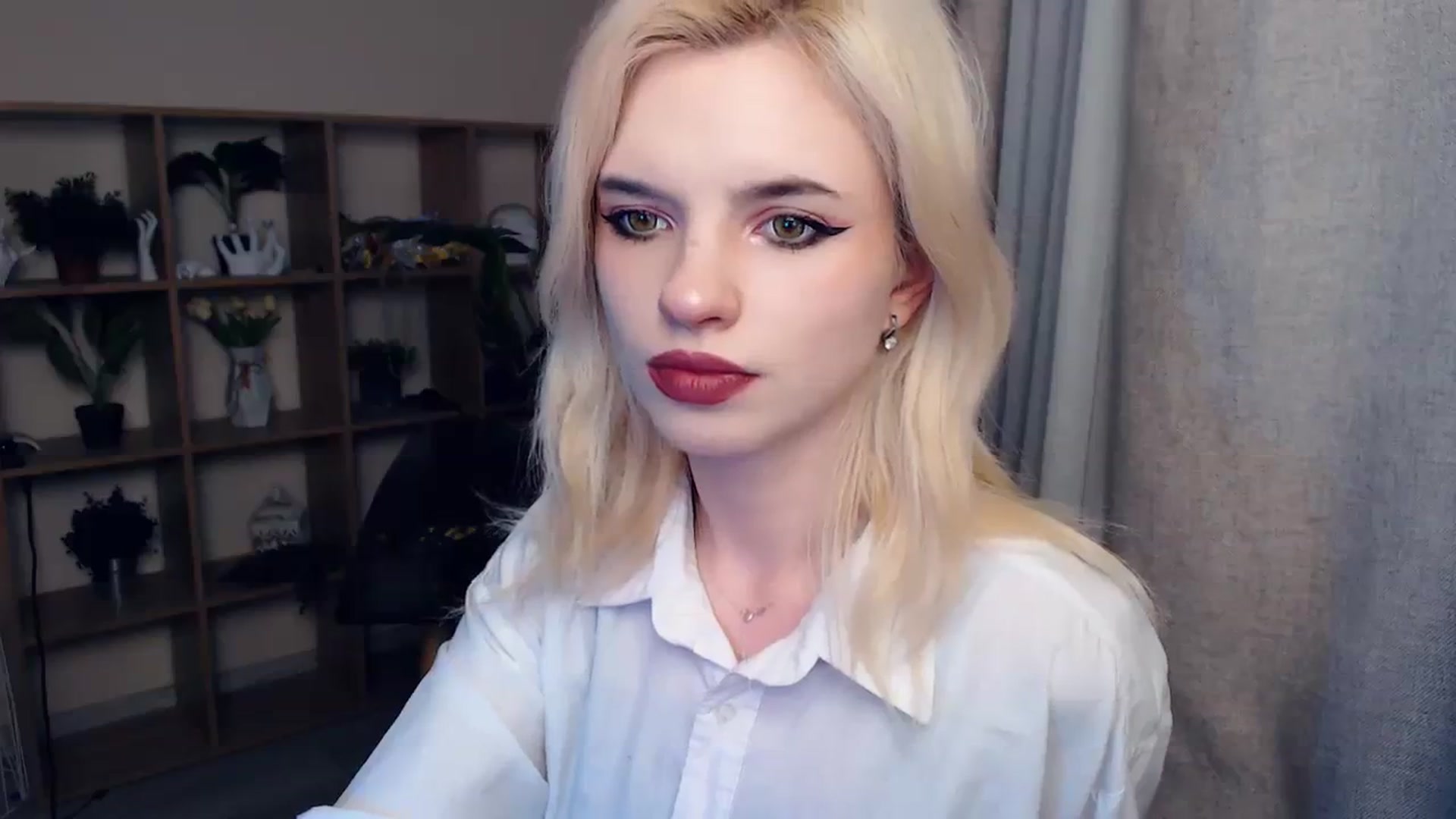 Gallery image thumbnail from Erineys's myfreecams stream on, 02/08/2024, 14:56 image 9 of 20