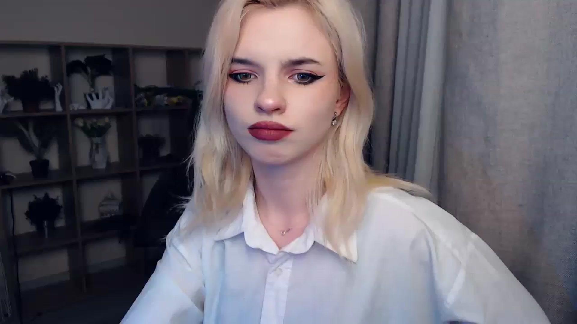 Gallery image thumbnail from Erineys's myfreecams stream on, 02/08/2024, 14:56 image 2 of 20