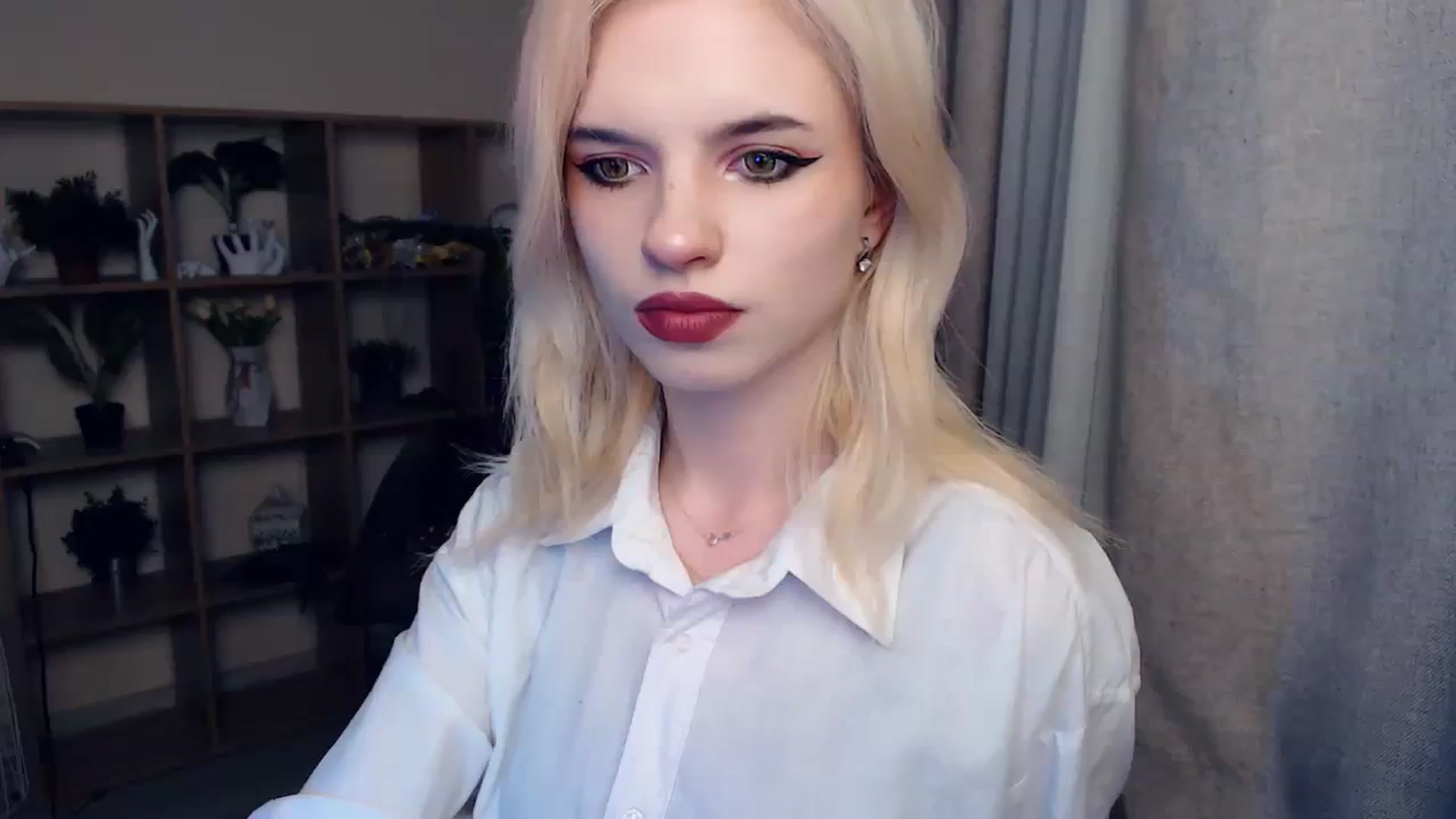 Gallery image thumbnail from Erineys's myfreecams stream on, 02/08/2024, 14:56 image 14 of 20