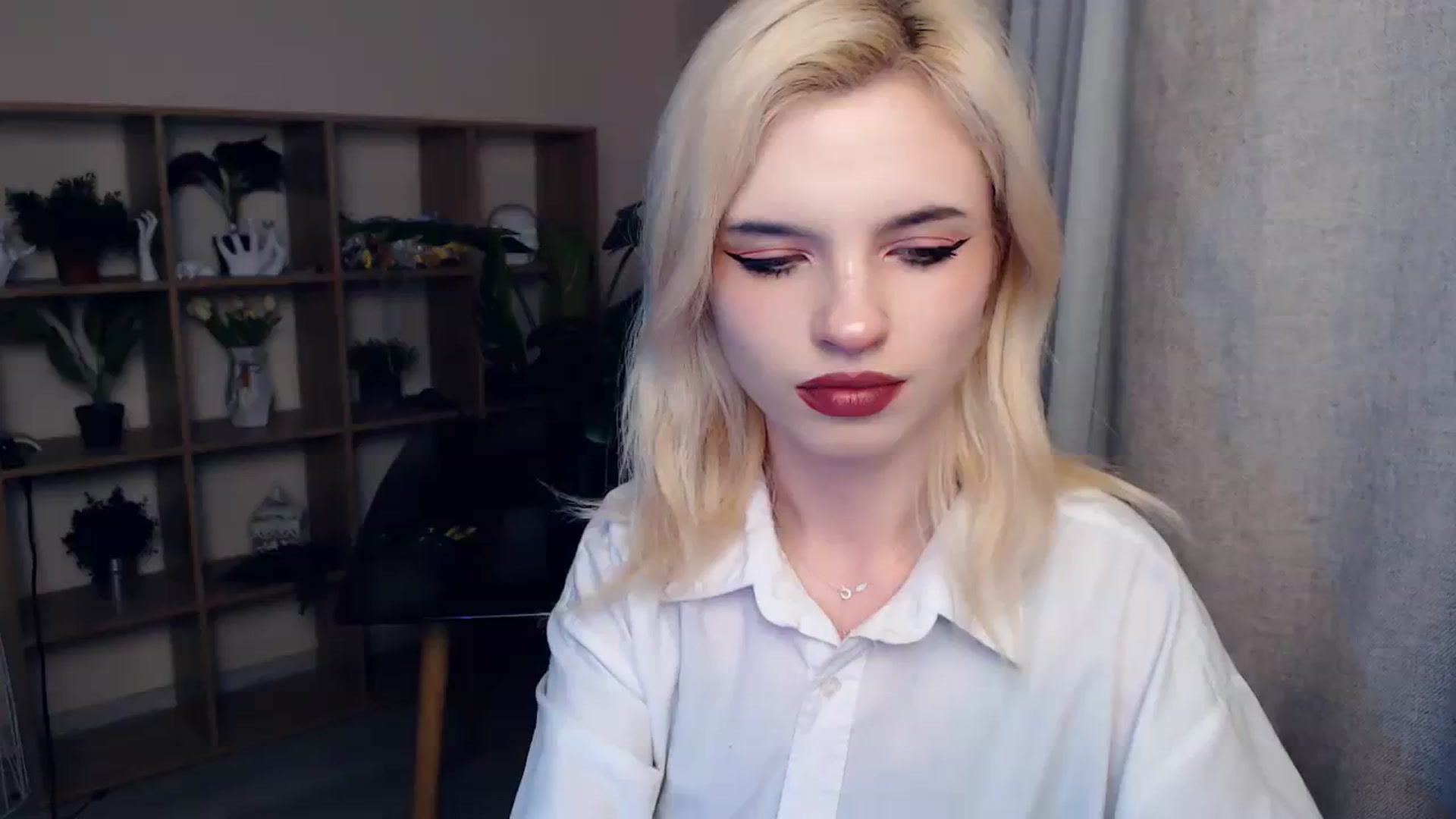 Gallery image thumbnail from Erineys's myfreecams stream on, 02/08/2024, 14:56 image 7 of 20