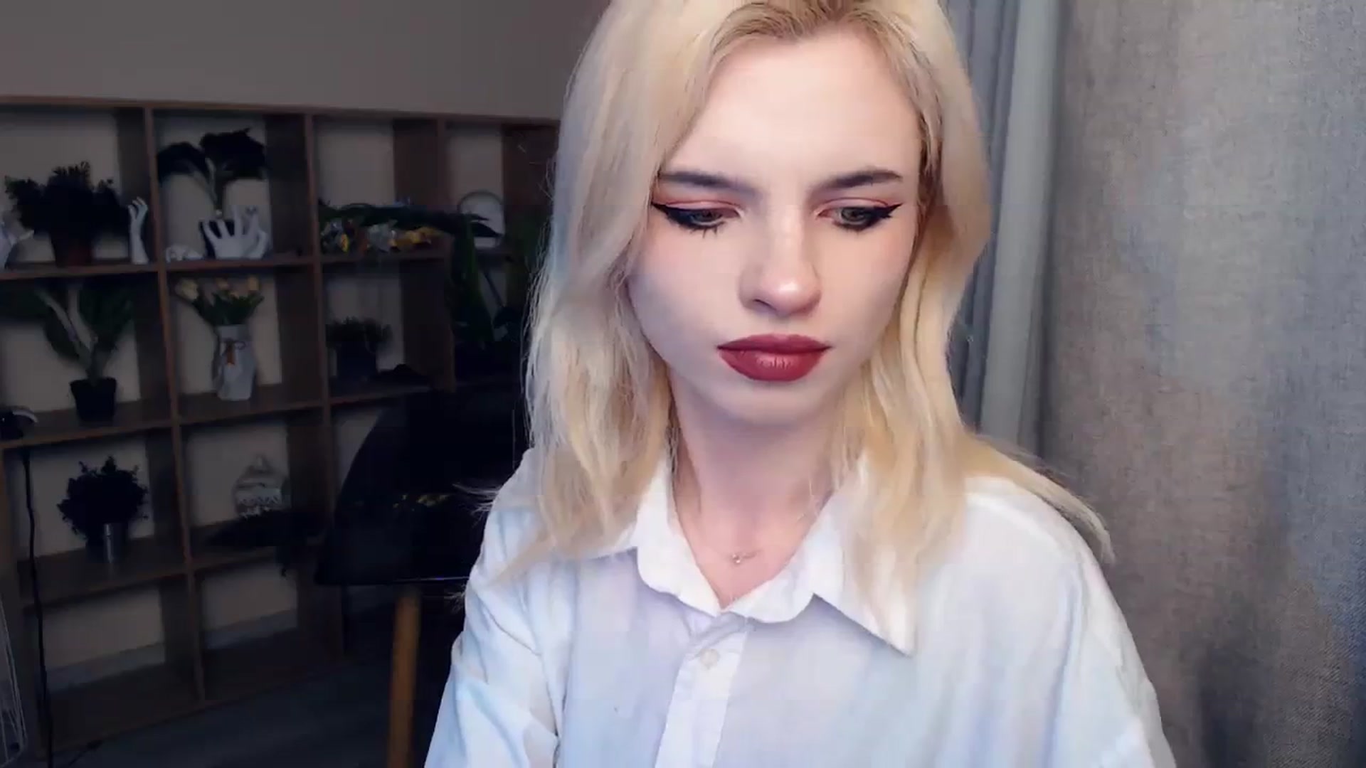 Gallery image thumbnail from Erineys's myfreecams stream on, 02/08/2024, 14:56 image 10 of 20