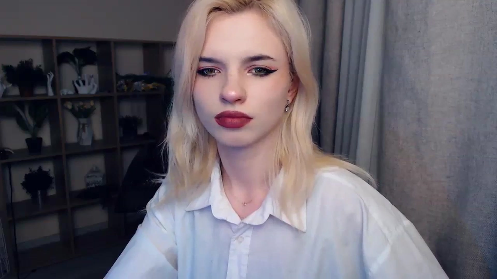 Gallery image thumbnail from Erineys's myfreecams stream on, 02/08/2024, 14:56 image 4 of 20