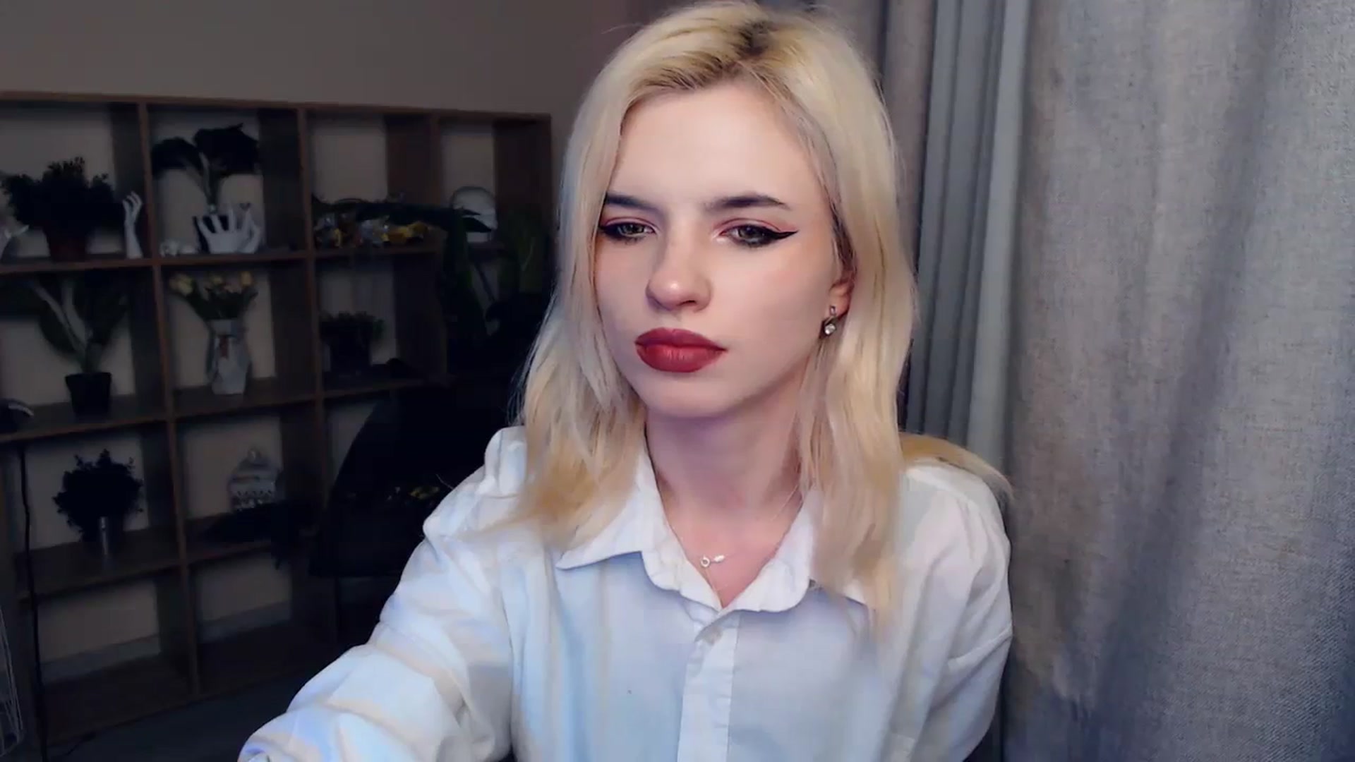 Gallery image thumbnail from Erineys's myfreecams stream on, 02/08/2024, 16:04 image 17 of 20