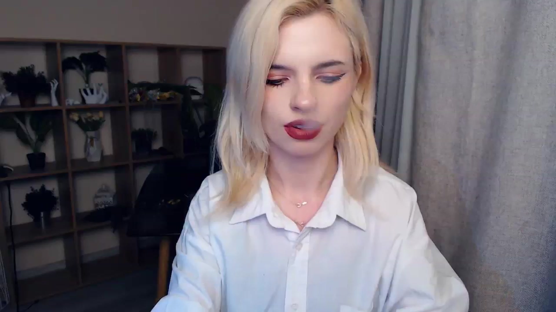 Gallery image thumbnail from Erineys's myfreecams stream on, 02/08/2024, 16:04 image 9 of 20