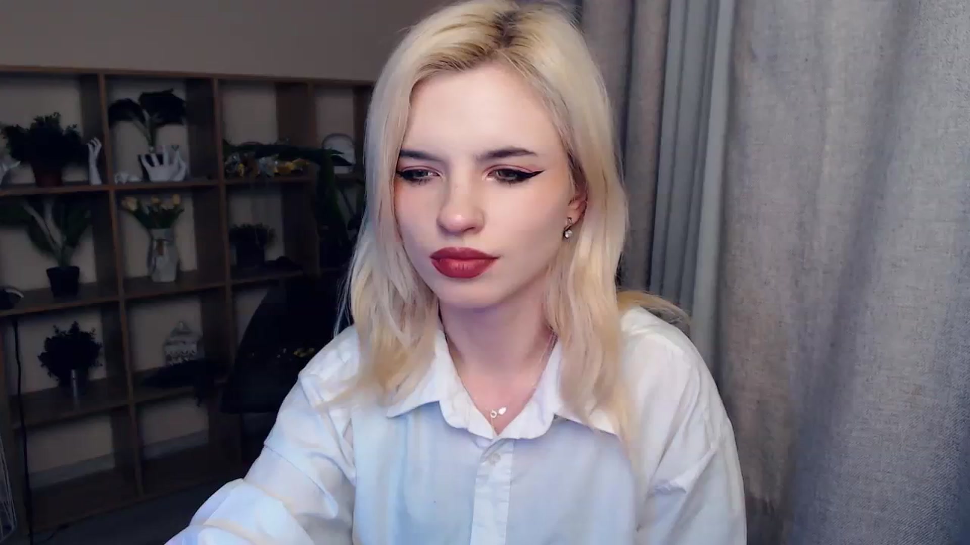 Gallery image thumbnail from Erineys's myfreecams stream on, 02/08/2024, 16:04 image 15 of 20