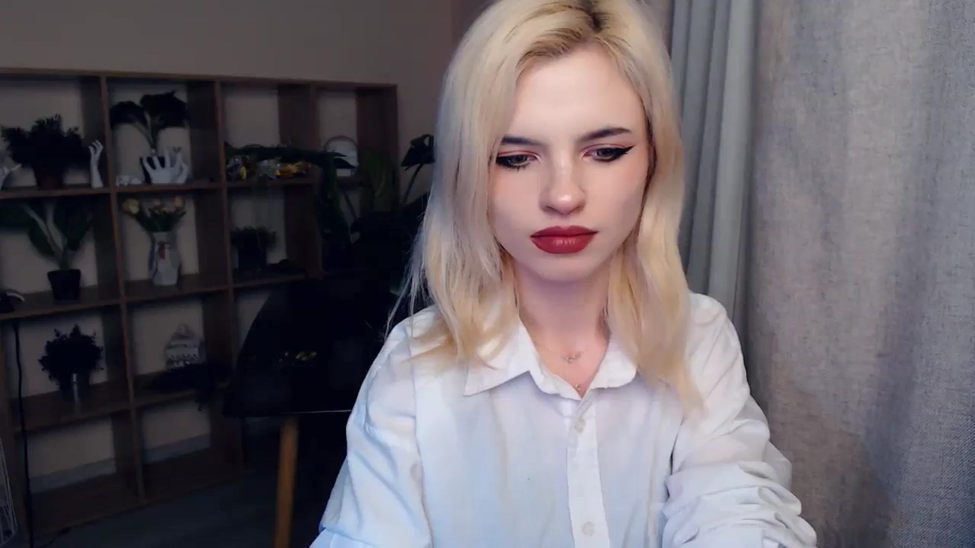 Gallery image thumbnail from Erineys's myfreecams stream on, 02/08/2024, 16:04 image 6 of 20