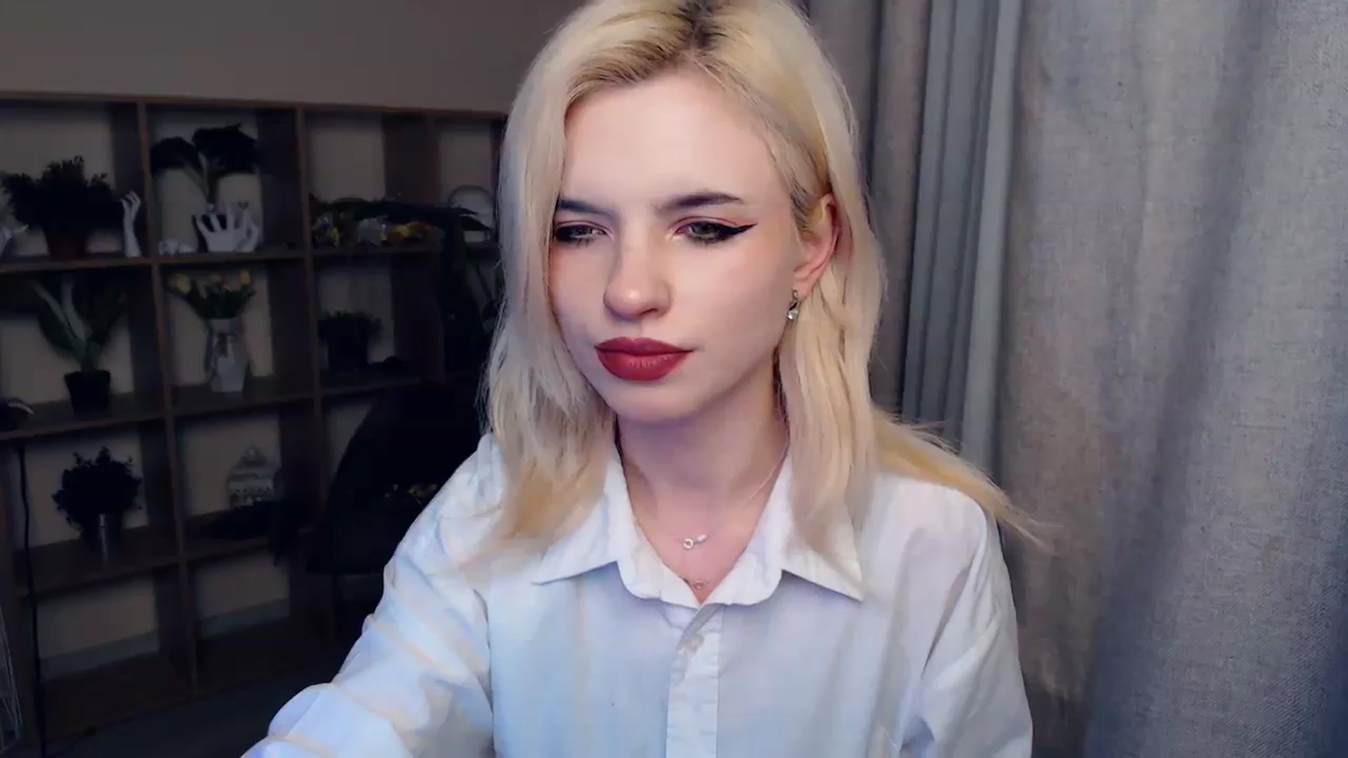 Gallery image thumbnail from Erineys's myfreecams stream on, 02/08/2024, 16:04 image 10 of 20
