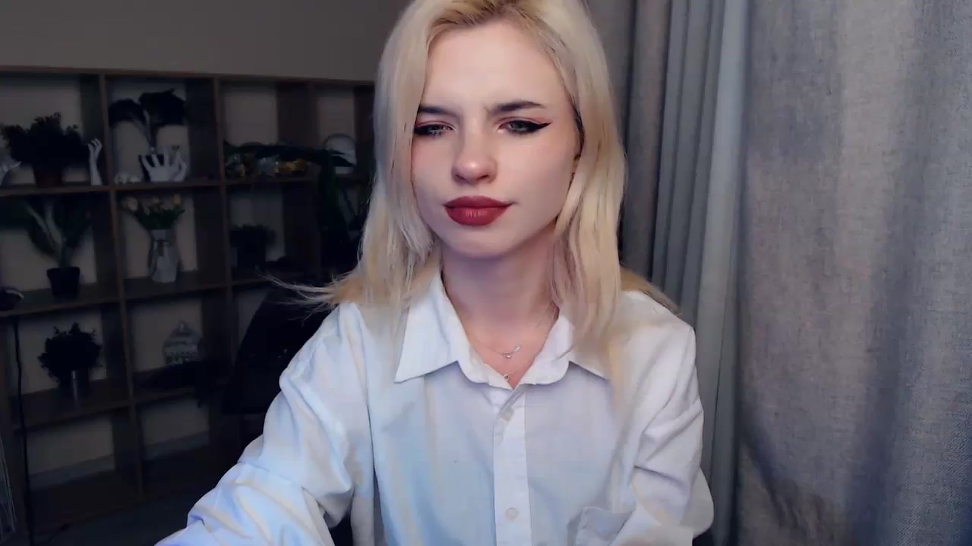 Gallery image thumbnail from Erineys's myfreecams stream on, 02/08/2024, 16:16 image 18 of 20