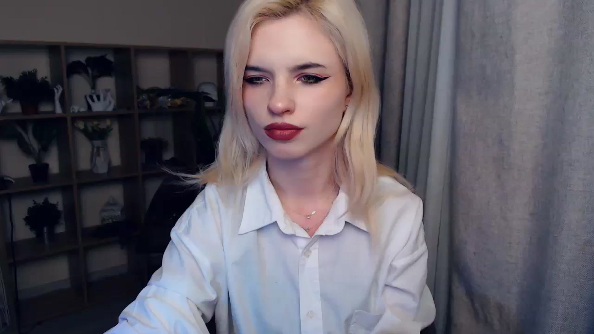 Gallery image thumbnail from Erineys's myfreecams stream on, 02/08/2024, 16:16 image 14 of 20