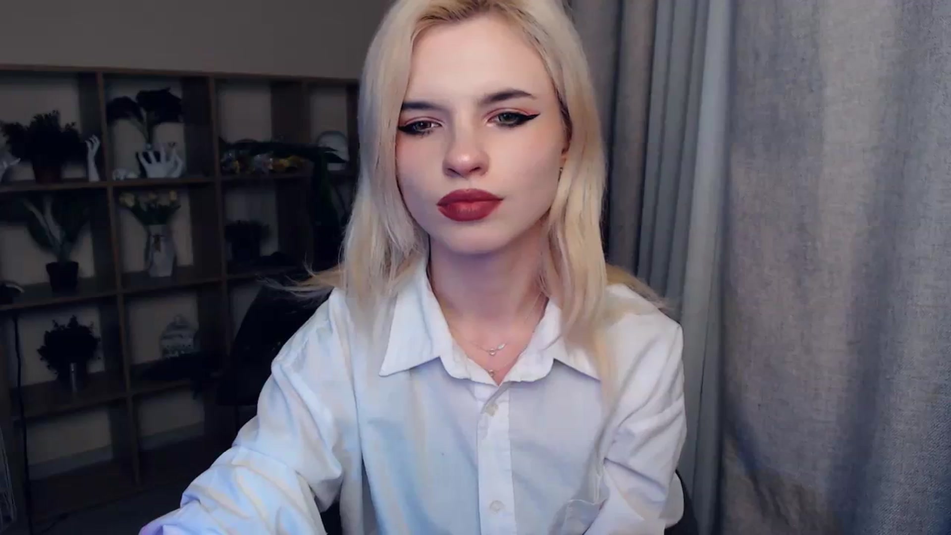 Gallery image thumbnail from Erineys's myfreecams stream on, 02/08/2024, 16:16 image 9 of 20