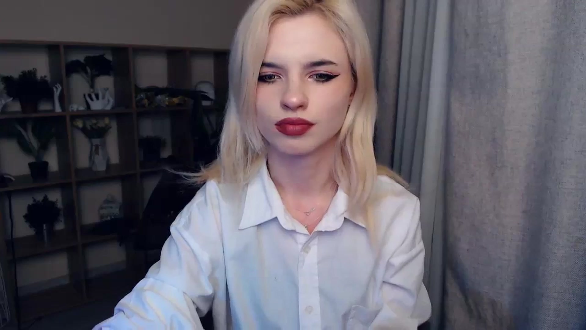 Gallery image thumbnail from Erineys's myfreecams stream on, 02/08/2024, 16:16 image 17 of 20