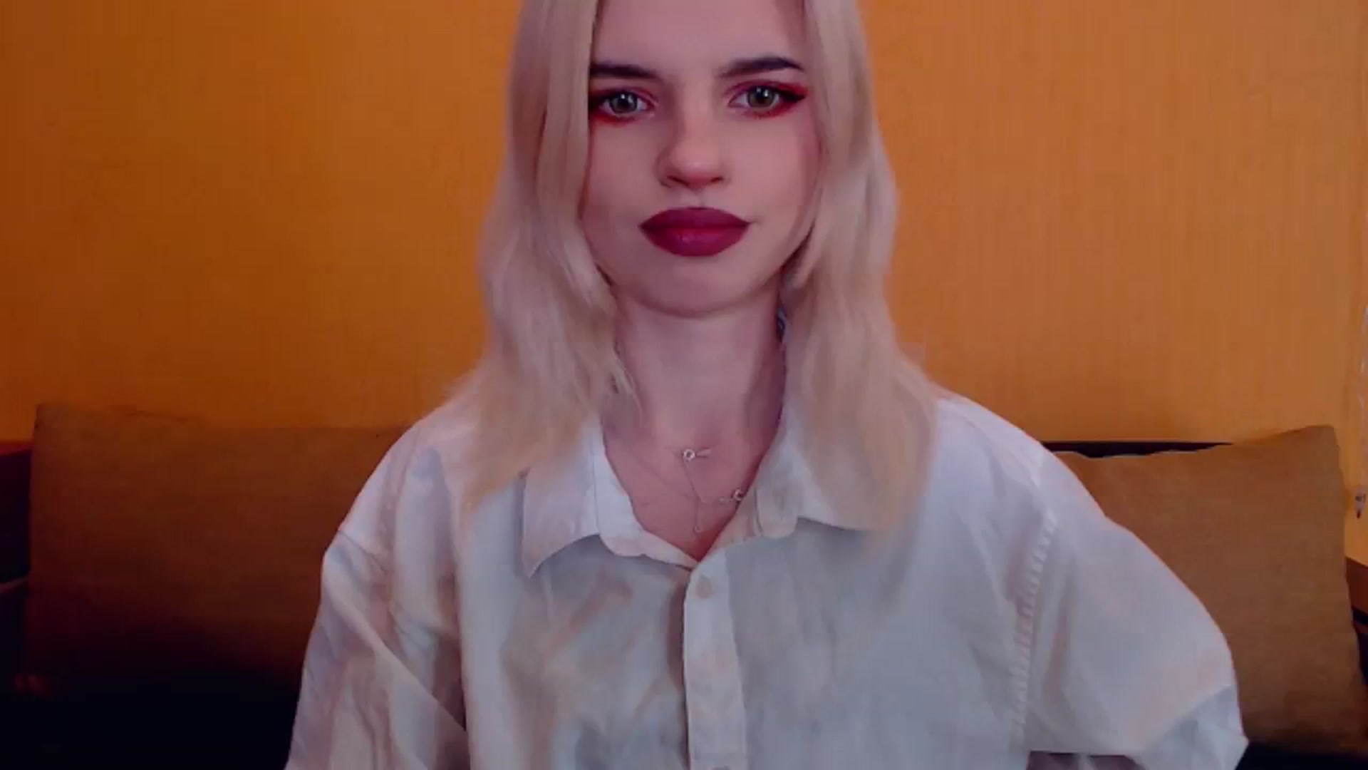 Gallery image thumbnail from Erineys's myfreecams stream on, 02/09/2024, 15:05 image 16 of 20