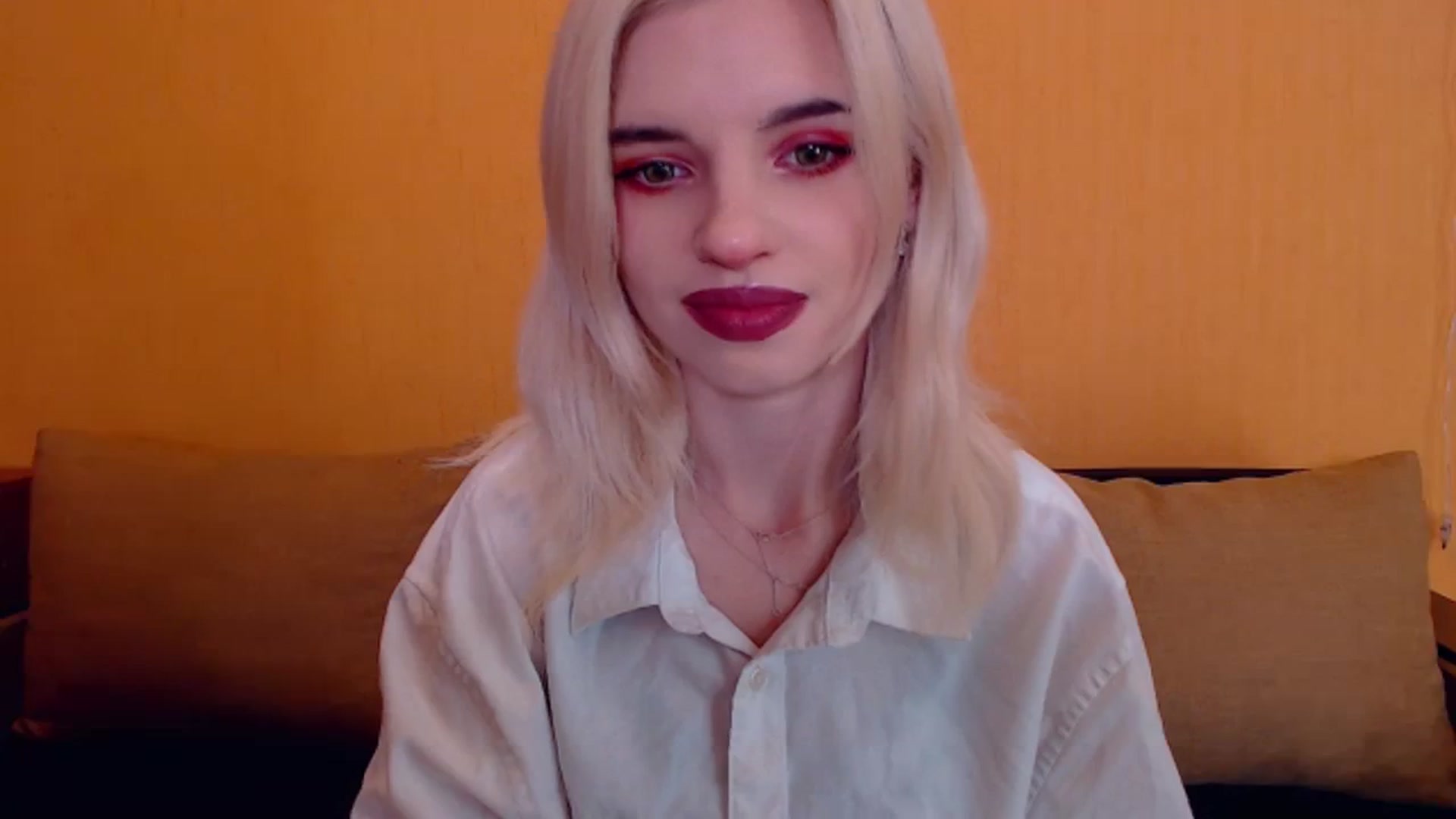 Gallery image thumbnail from Erineys's myfreecams stream on, 02/09/2024, 15:05 image 18 of 20