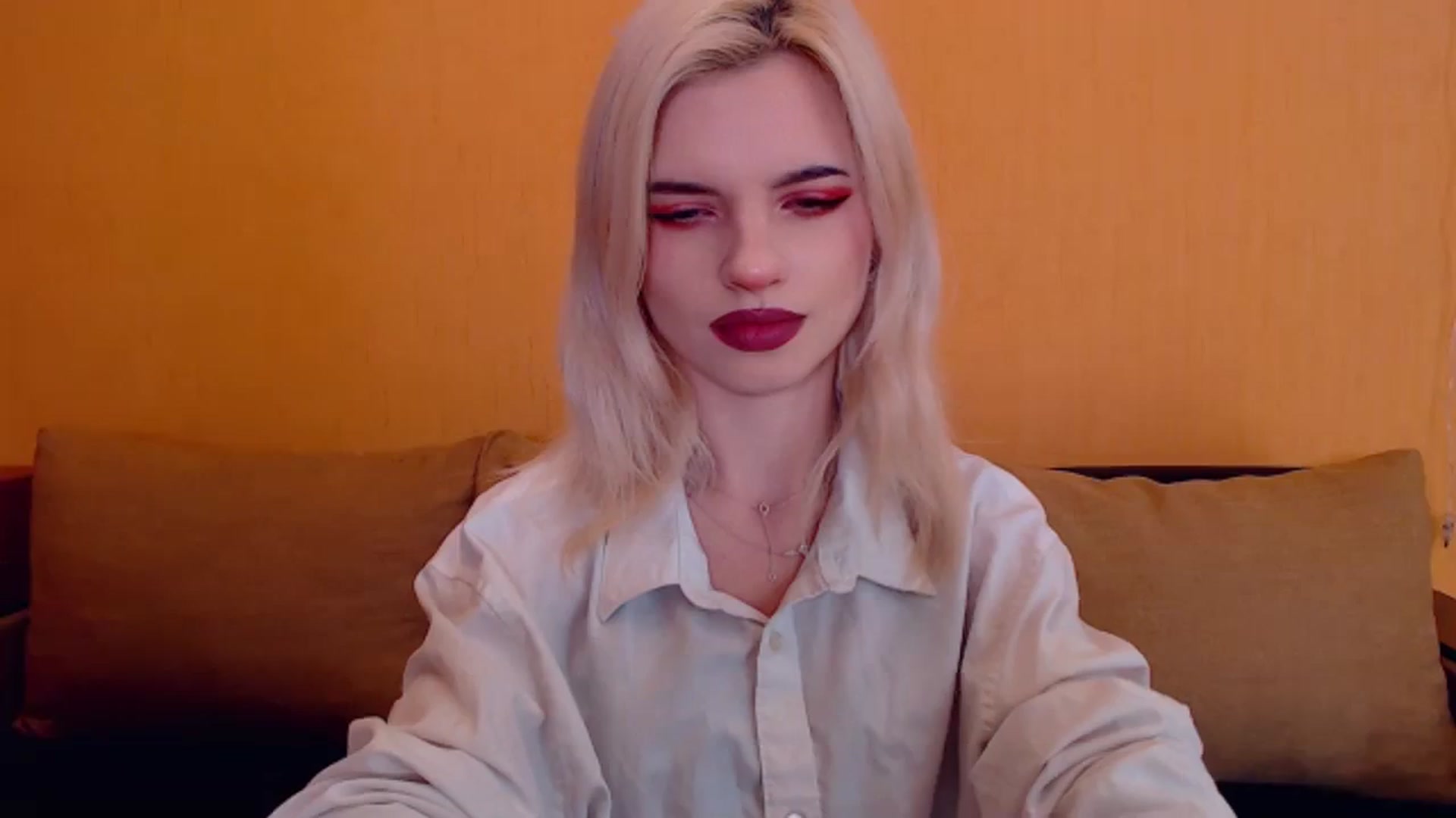 Gallery image thumbnail from Erineys's myfreecams stream on, 02/09/2024, 15:05 image 7 of 20