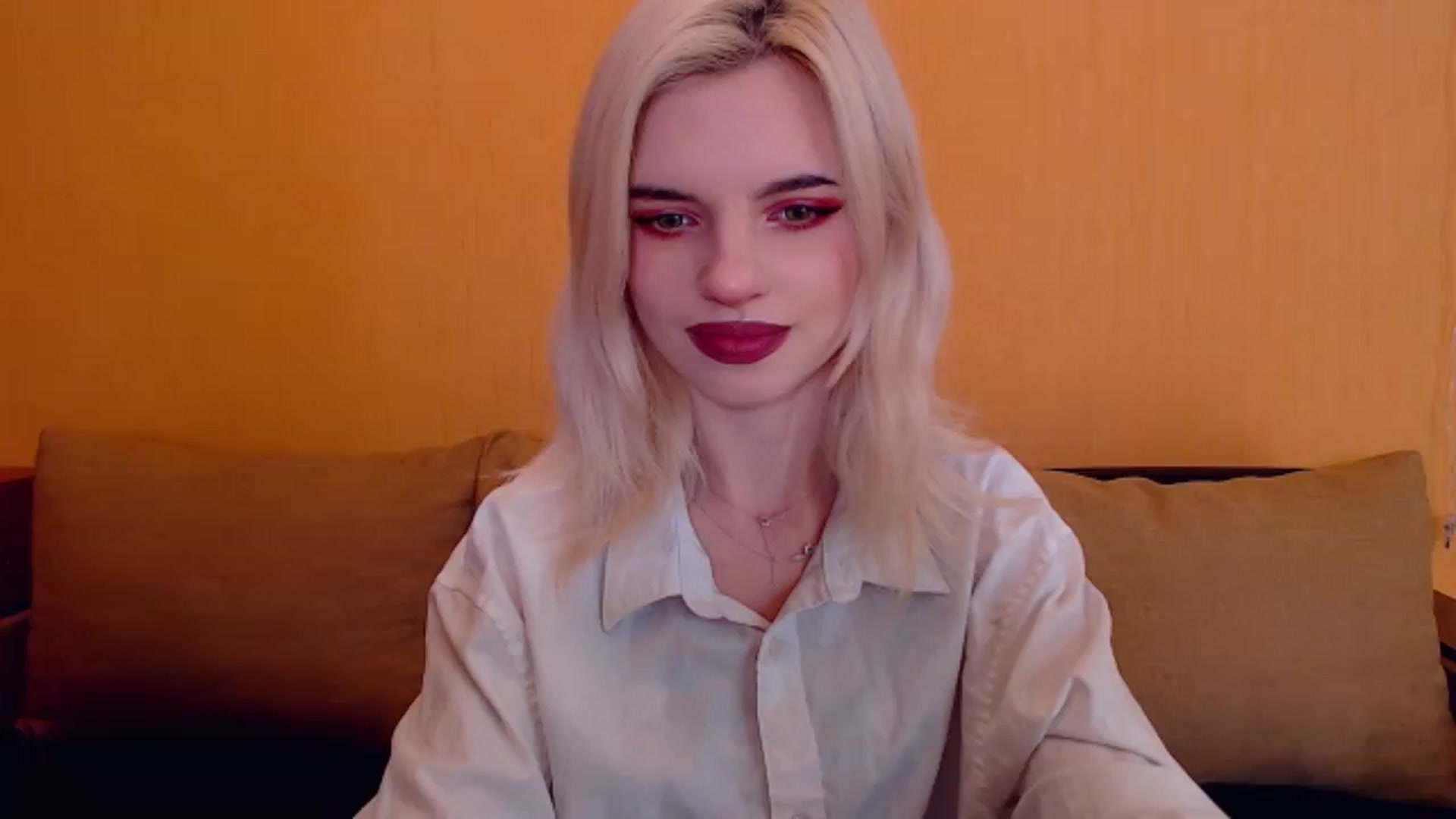 Gallery image thumbnail from Erineys's myfreecams stream on, 02/09/2024, 15:05 image 14 of 20