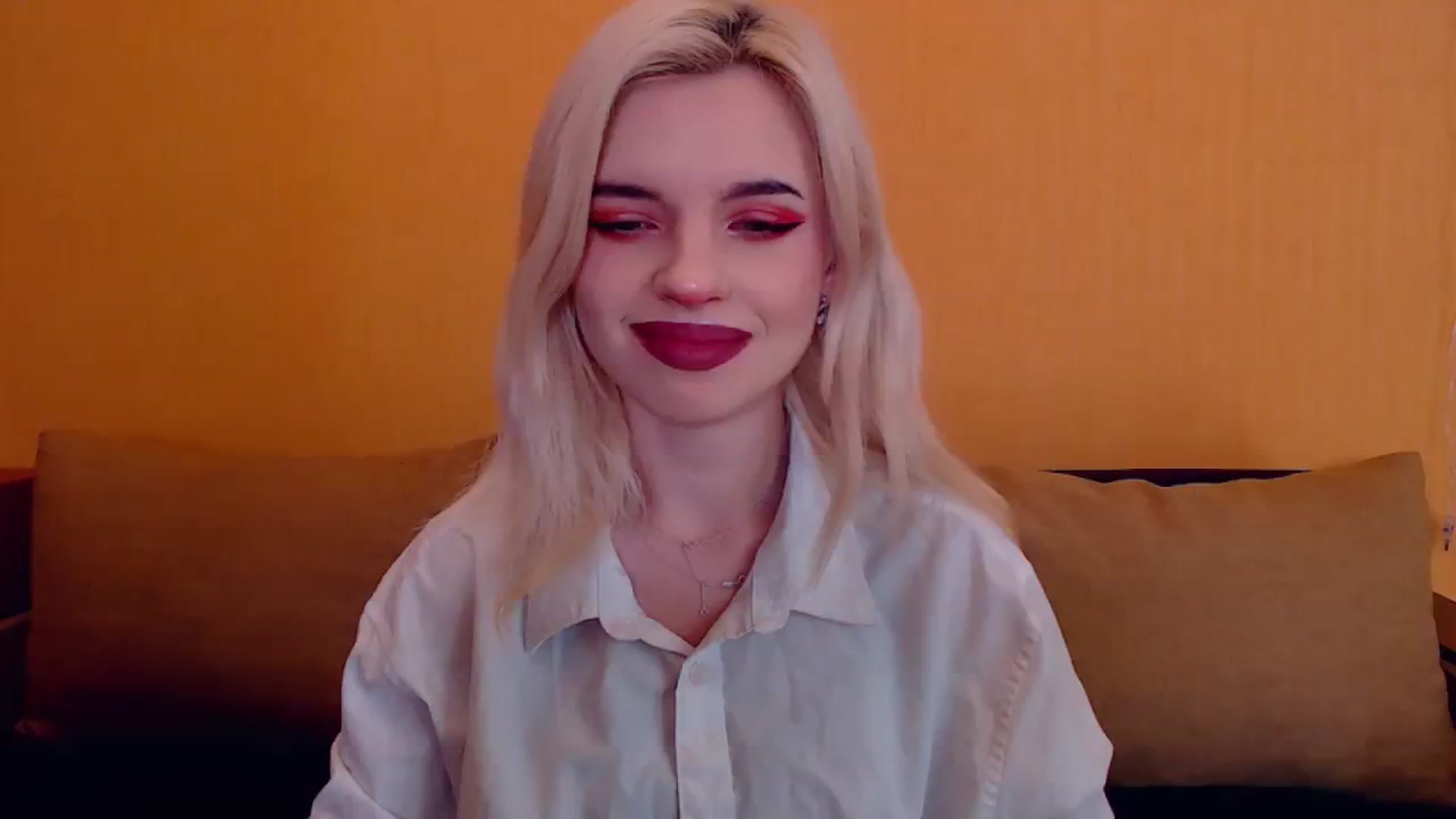 Gallery image thumbnail from Erineys's myfreecams stream on, 02/09/2024, 15:05 image 12 of 20
