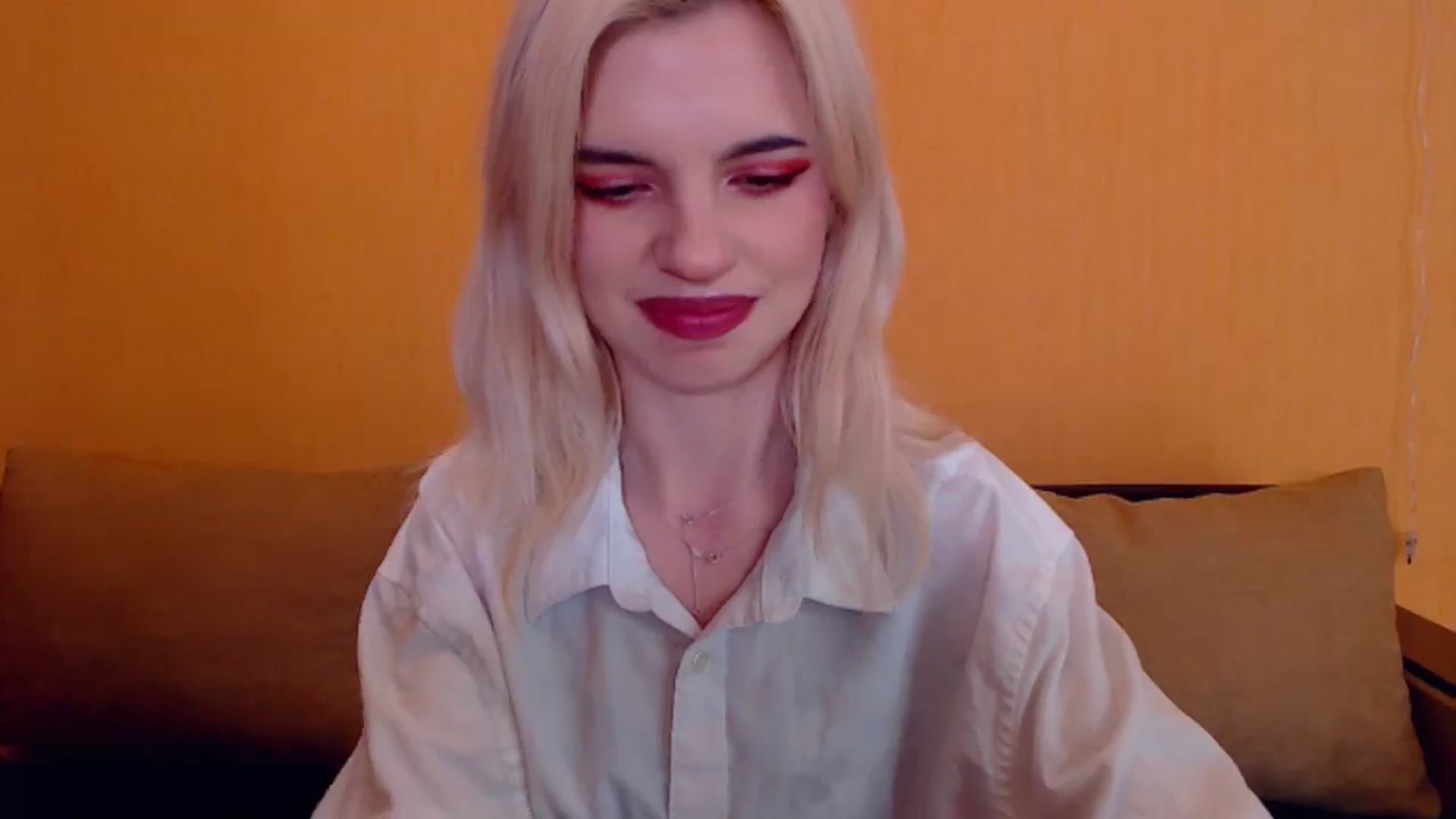 Gallery image thumbnail from Erineys's myfreecams stream on, 02/09/2024, 16:38 image 16 of 20