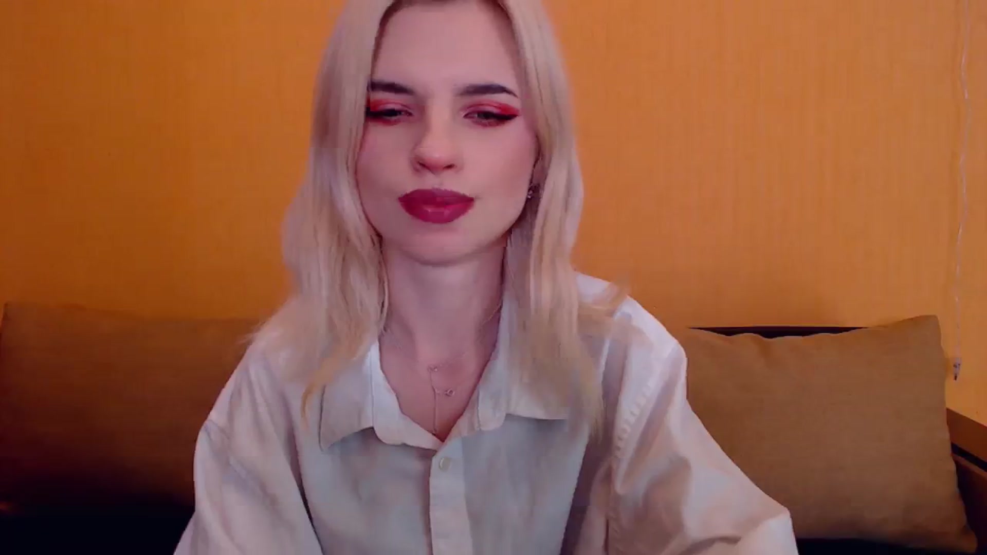 Gallery image thumbnail from Erineys's myfreecams stream on, 02/09/2024, 16:38 image 9 of 20