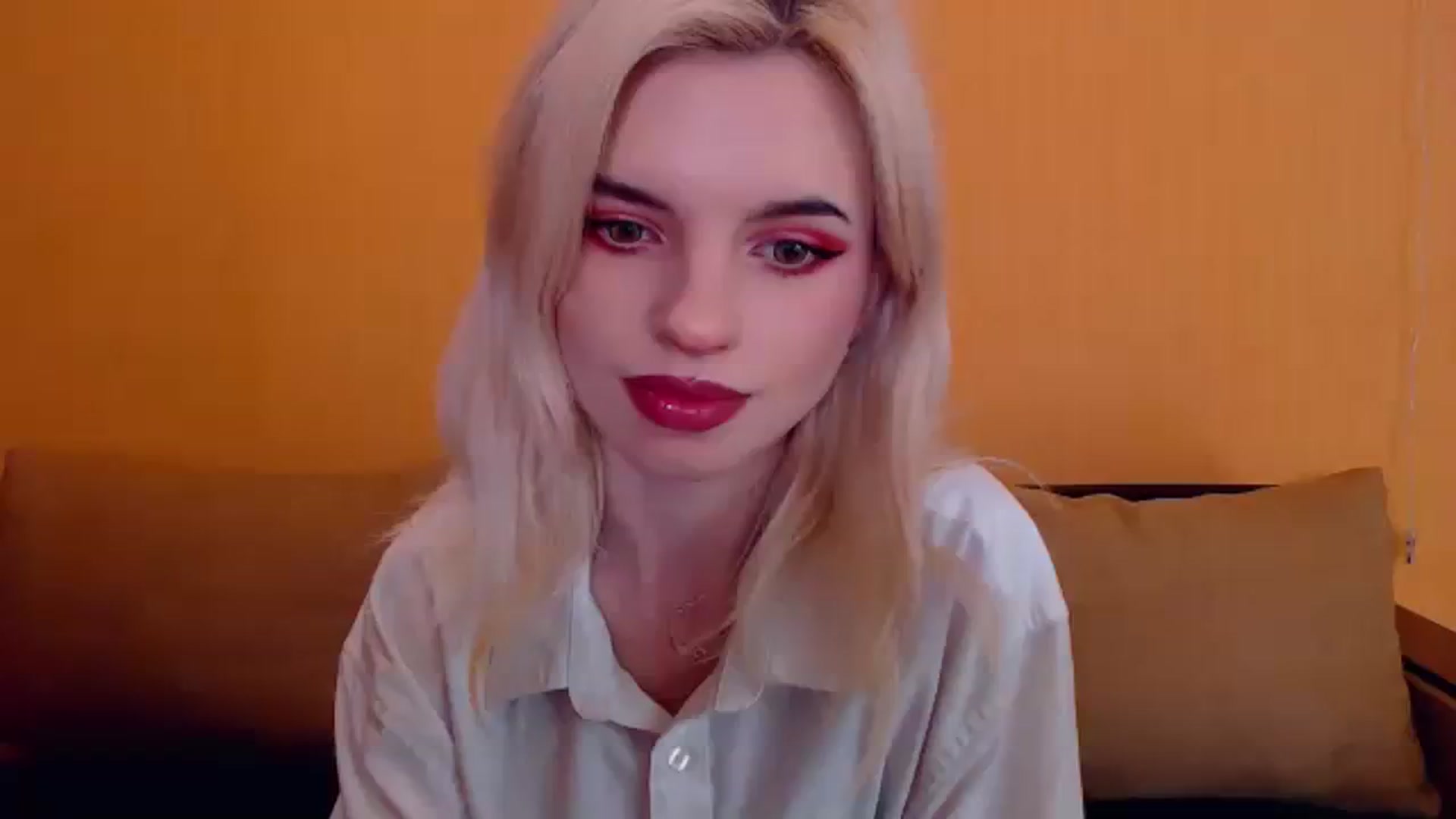 Gallery image thumbnail from Erineys's myfreecams stream on, 02/09/2024, 16:38 image 5 of 20