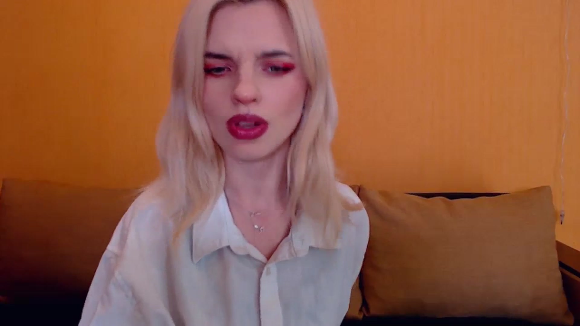 Gallery image thumbnail from Erineys's myfreecams stream on, 02/09/2024, 16:38 image 18 of 20