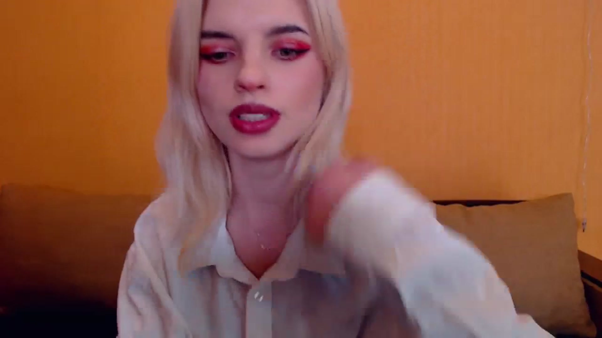 Gallery image thumbnail from Erineys's myfreecams stream on, 02/09/2024, 16:38 image 8 of 20