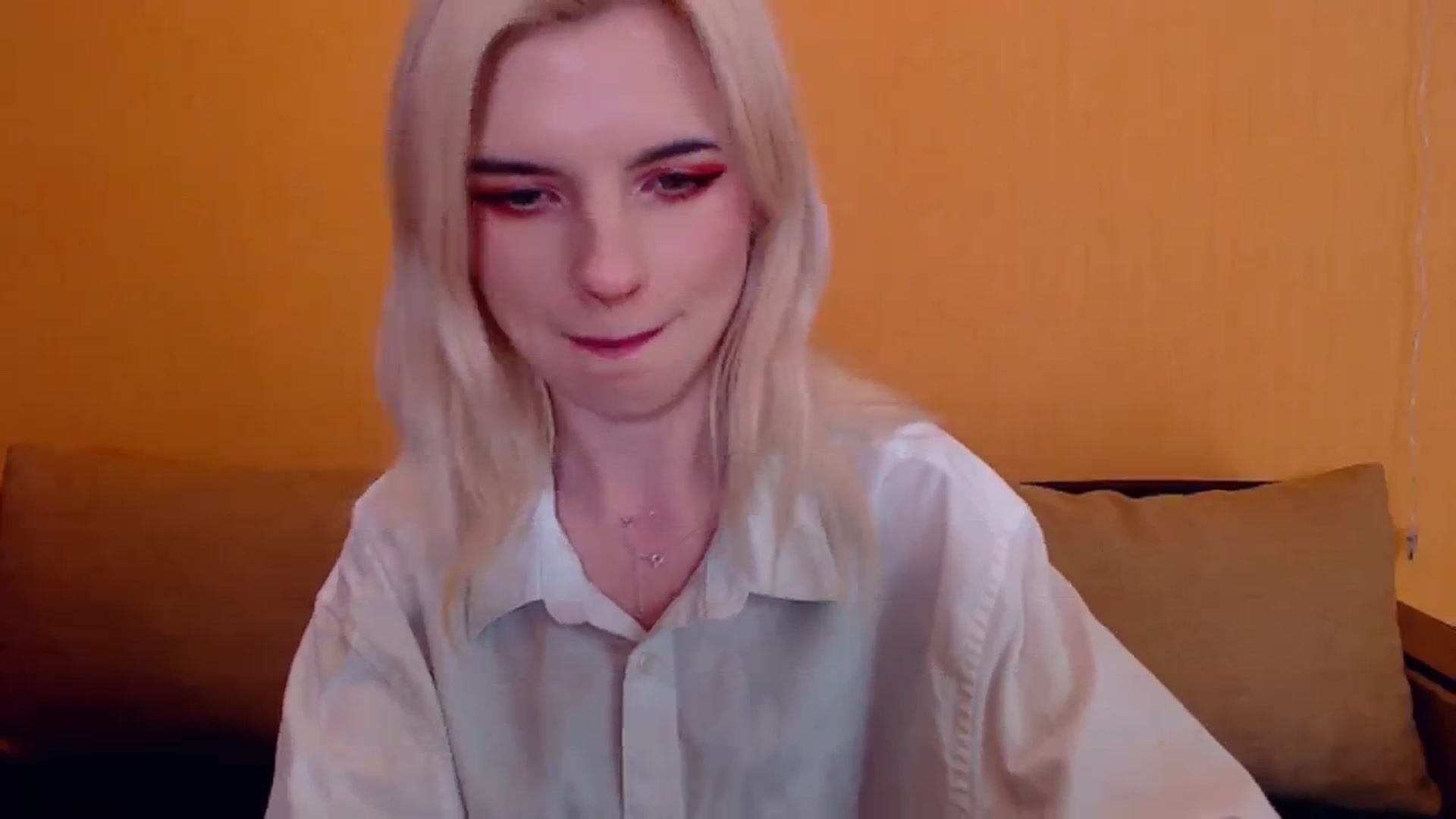 Gallery image thumbnail from Erineys's myfreecams stream on, 02/09/2024, 16:38 image 15 of 20