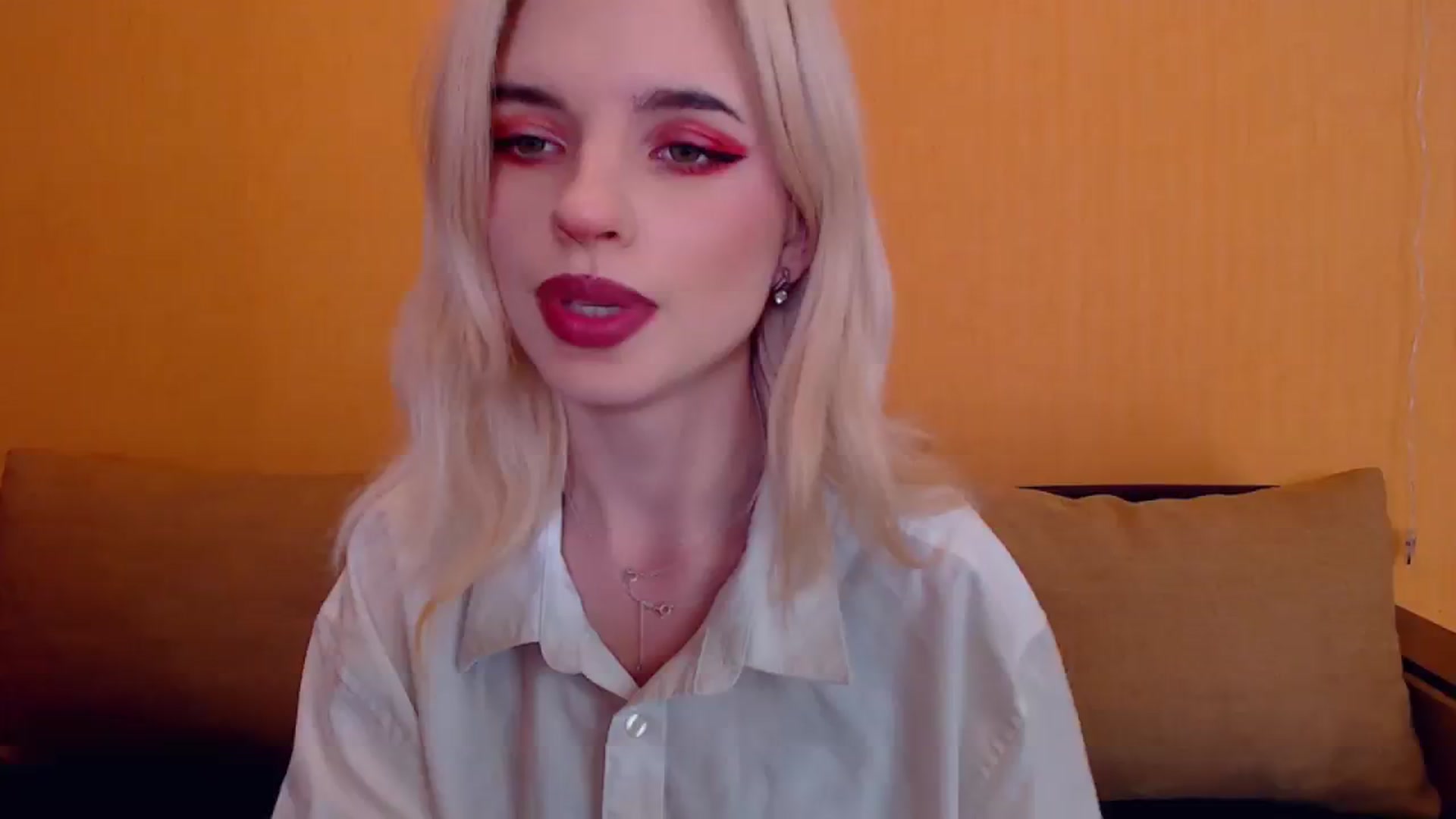 Gallery image thumbnail from Erineys's myfreecams stream on, 02/09/2024, 16:38 image 7 of 20