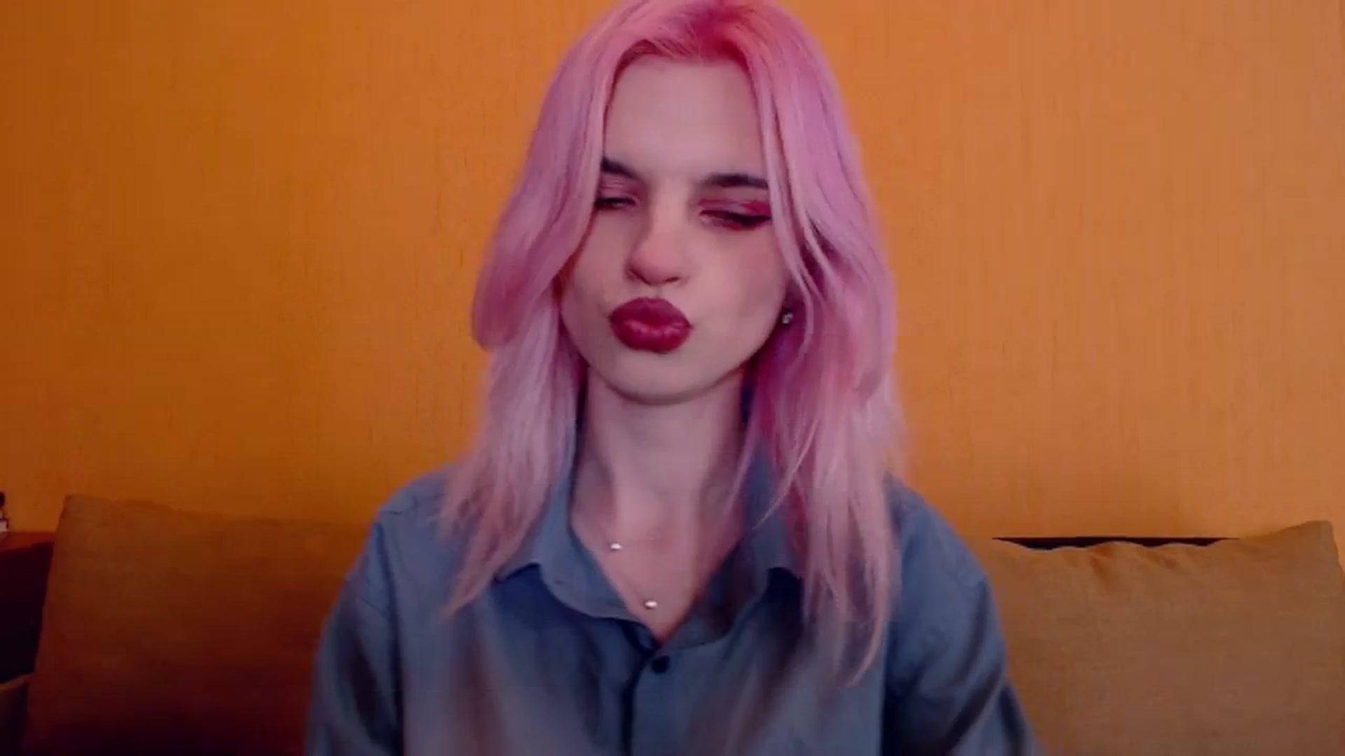 Gallery image thumbnail from Erineys's myfreecams stream on, 02/10/2024, 15:20 image 2 of 20