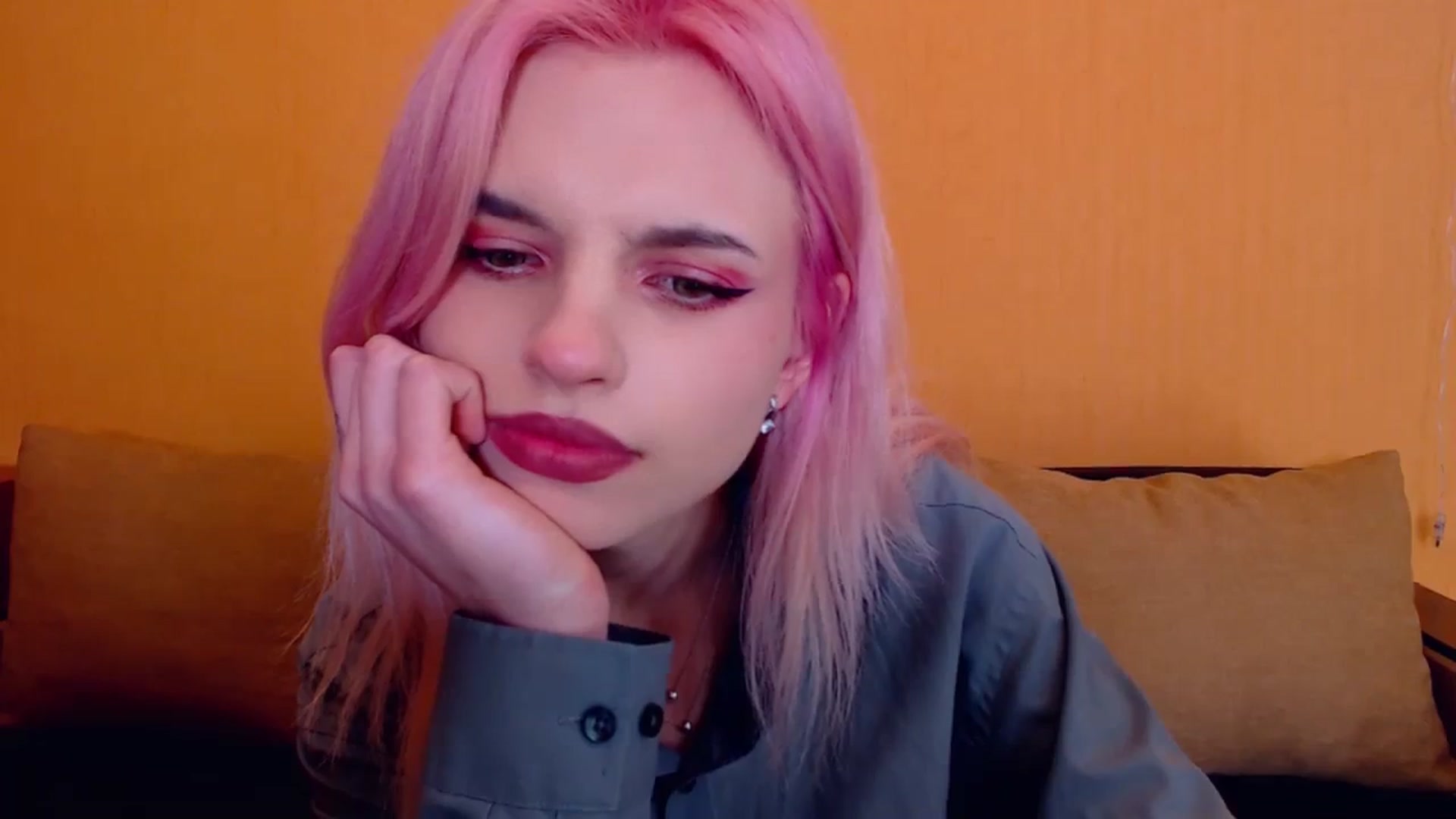 Gallery image thumbnail from Erineys's myfreecams stream on, 02/10/2024, 17:17 image 11 of 20