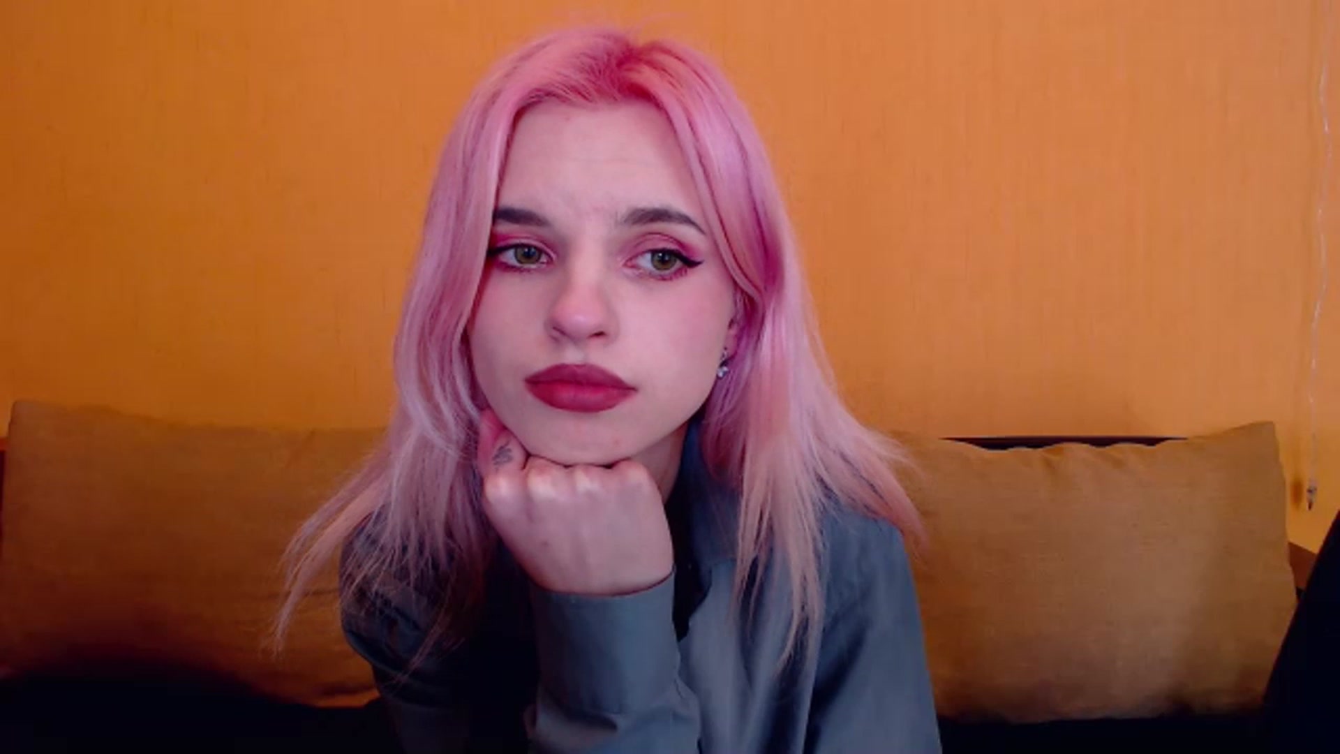 Gallery image thumbnail from Erineys's myfreecams stream on, 02/10/2024, 18:55 image 12 of 20