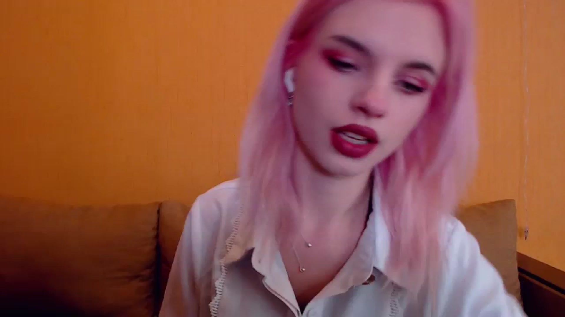 Gallery image thumbnail from Erineys's myfreecams stream on, 02/11/2024, 13:46 image 15 of 20