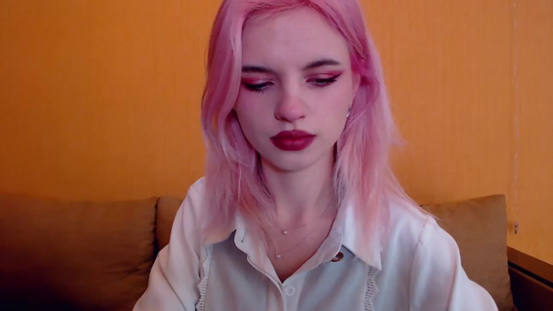 Gallery image thumbnail from Erineys's myfreecams stream on, 02/11/2024, 13:46 image 18 of 20