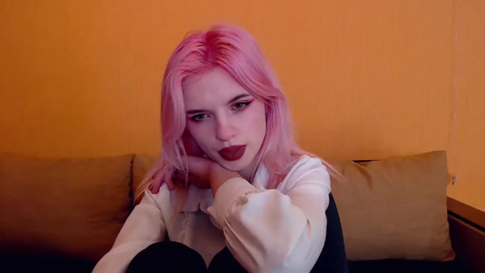 Gallery image thumbnail from Erineys's myfreecams stream on, 02/11/2024, 15:48 image 14 of 20