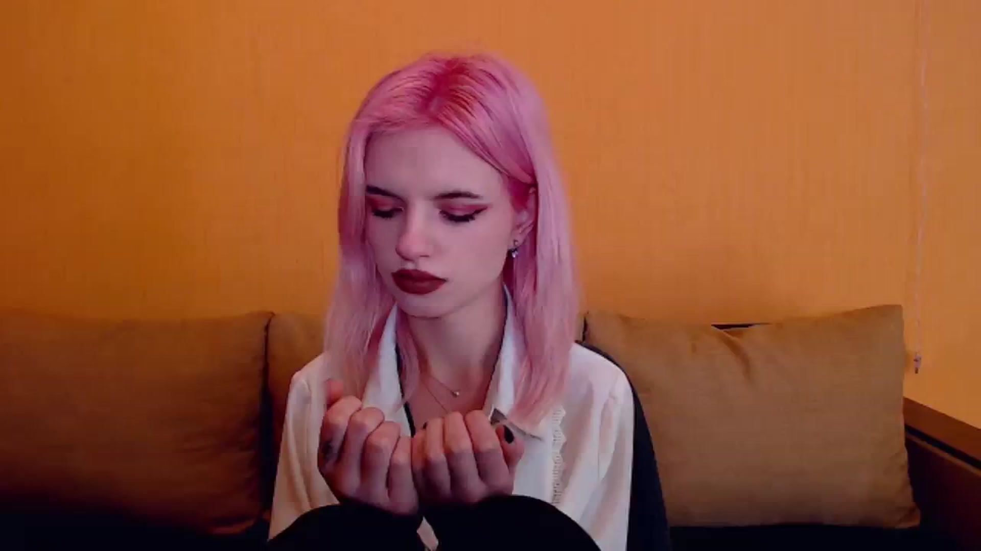 Gallery image thumbnail from Erineys's myfreecams stream on, 02/11/2024, 15:48 image 8 of 20