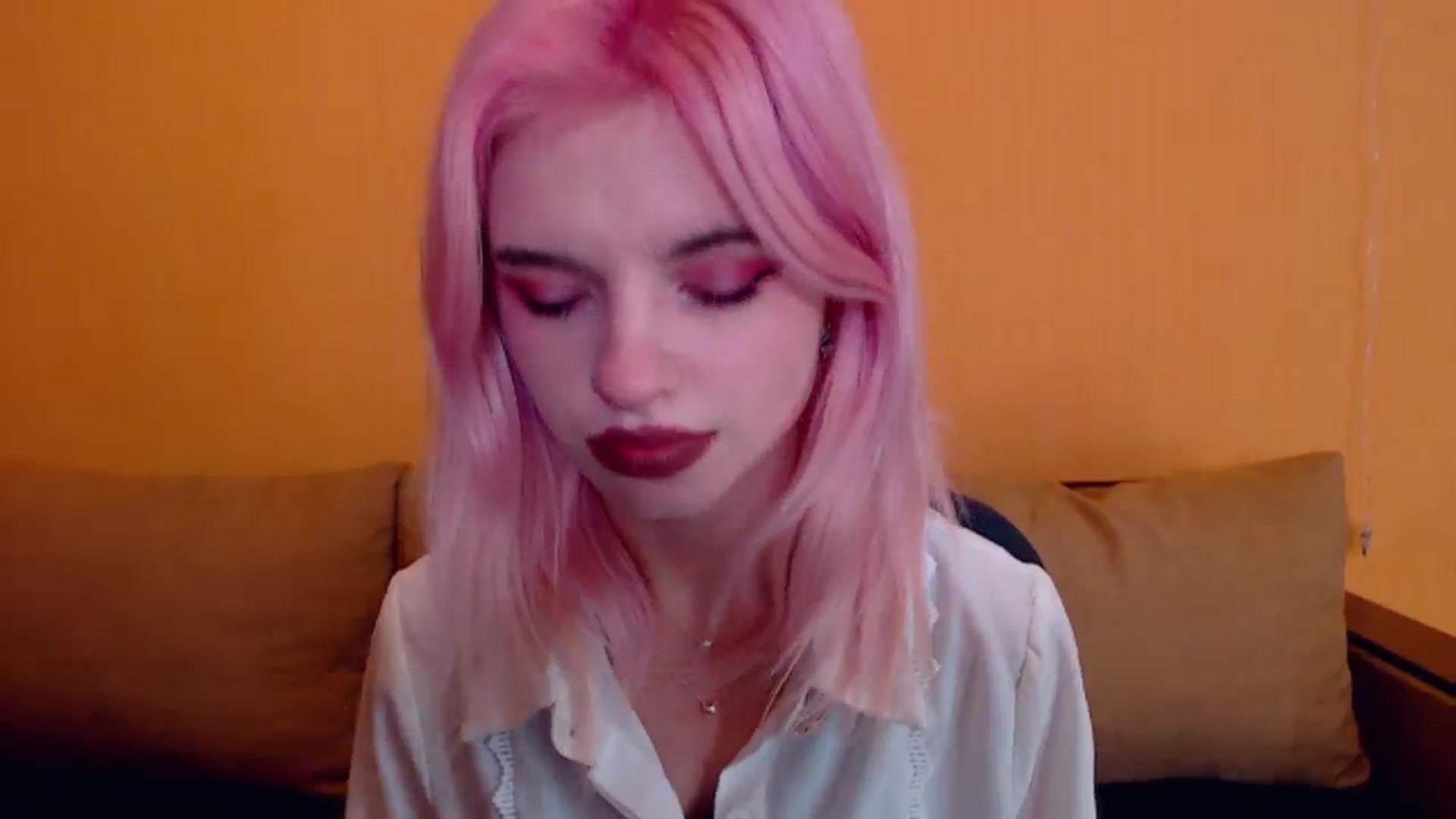Gallery image thumbnail from Erineys's myfreecams stream on, 02/11/2024, 16:27 image 2 of 20