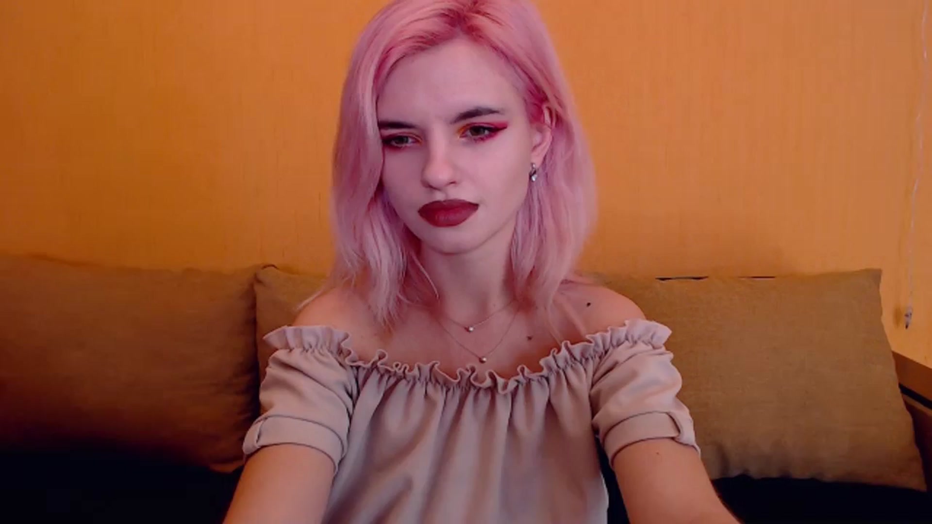 Gallery image thumbnail from Erineys's myfreecams stream on, 02/15/2024, 16:34 image 7 of 20