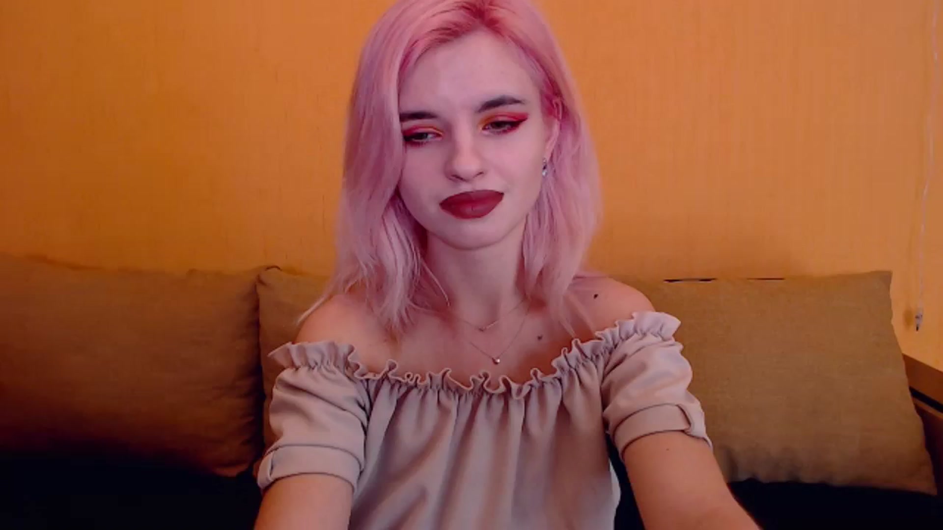 Gallery image thumbnail from Erineys's myfreecams stream on, 02/15/2024, 16:34 image 10 of 20