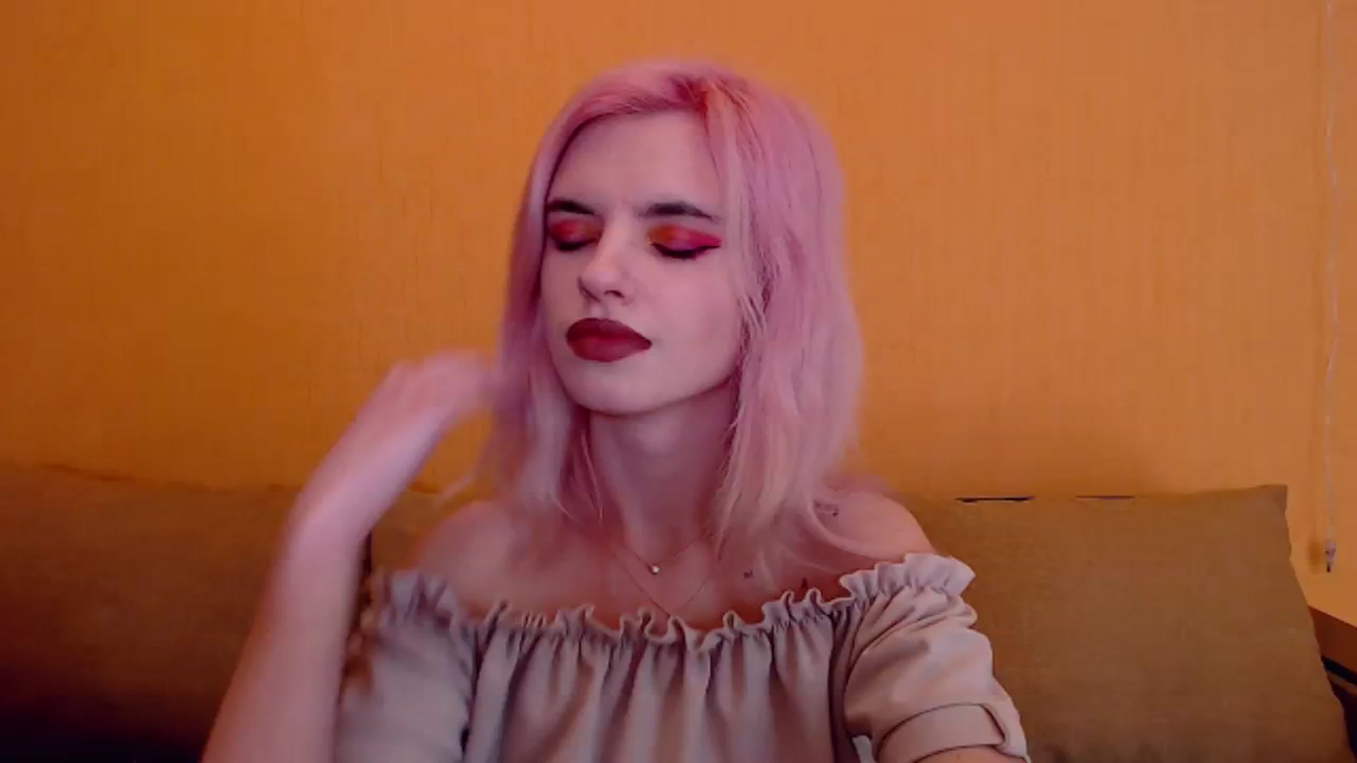 Gallery image thumbnail from Erineys's myfreecams stream on, 02/15/2024, 16:34 image 3 of 20