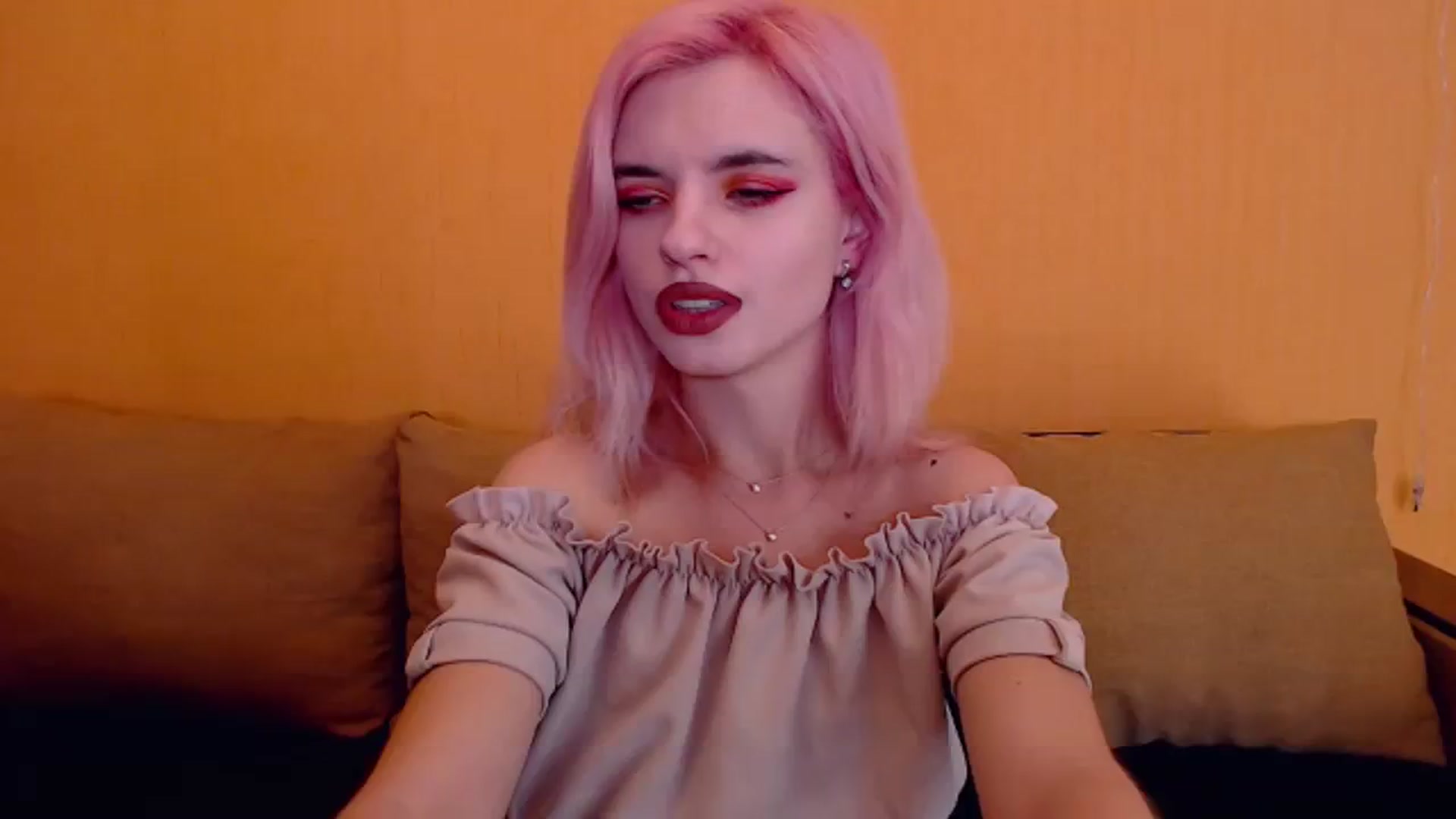 Gallery image thumbnail from Erineys's myfreecams stream on, 02/15/2024, 16:34 image 16 of 20