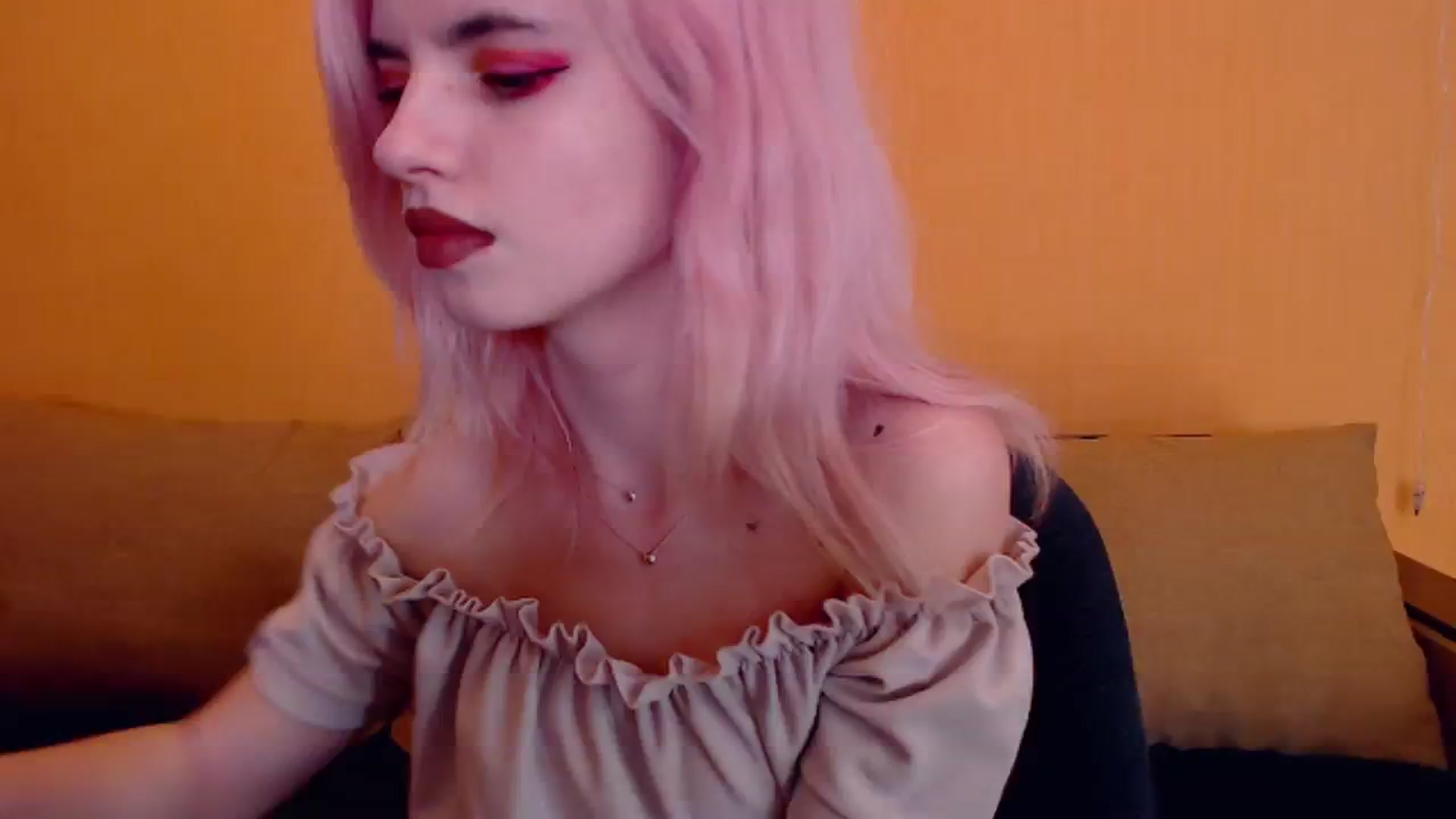 Gallery image thumbnail from Erineys's myfreecams stream on, 02/15/2024, 16:34 image 19 of 20